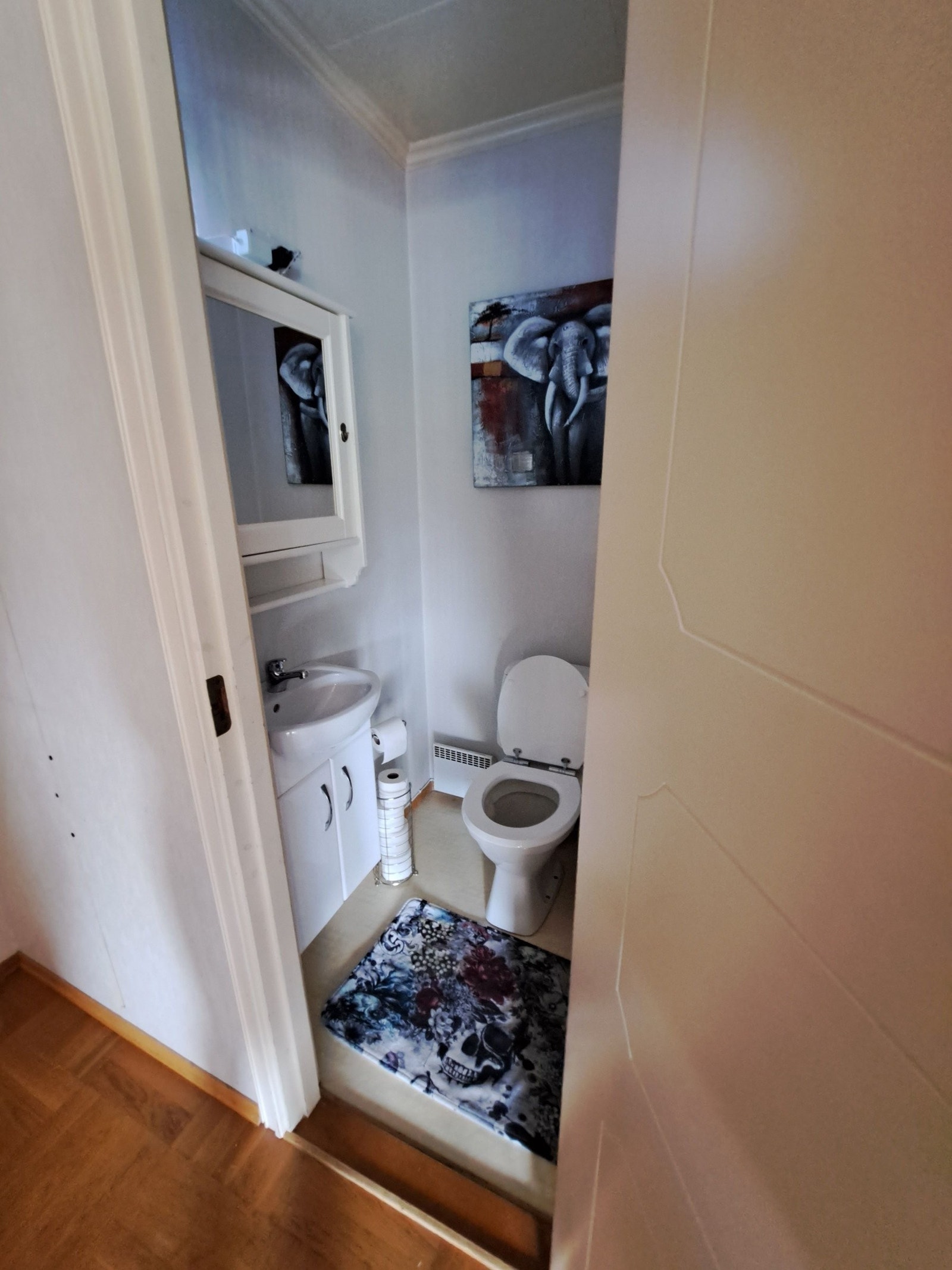 Seperert WC rom Galleribilde