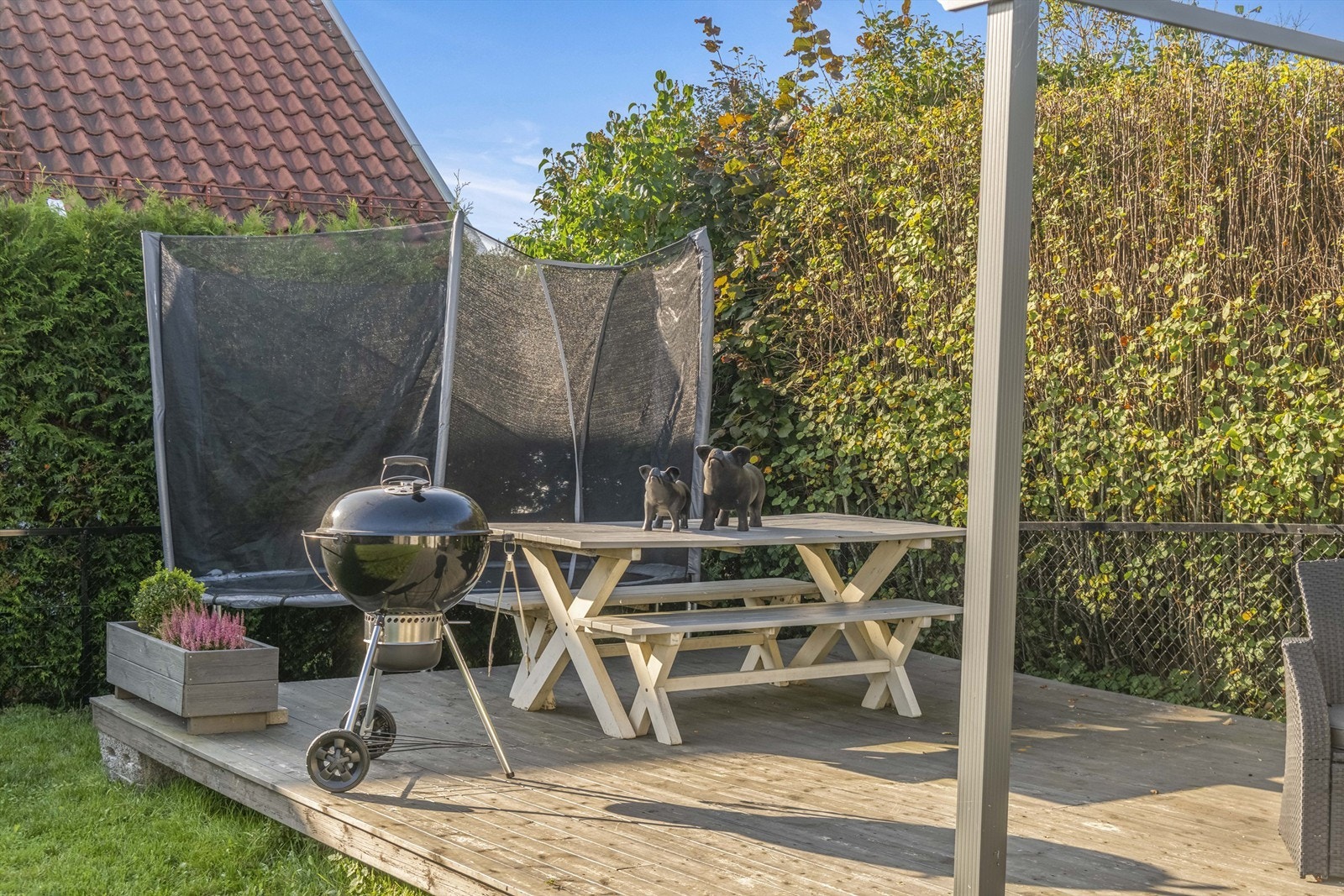 Koselig solrik uteplass Galleribilde