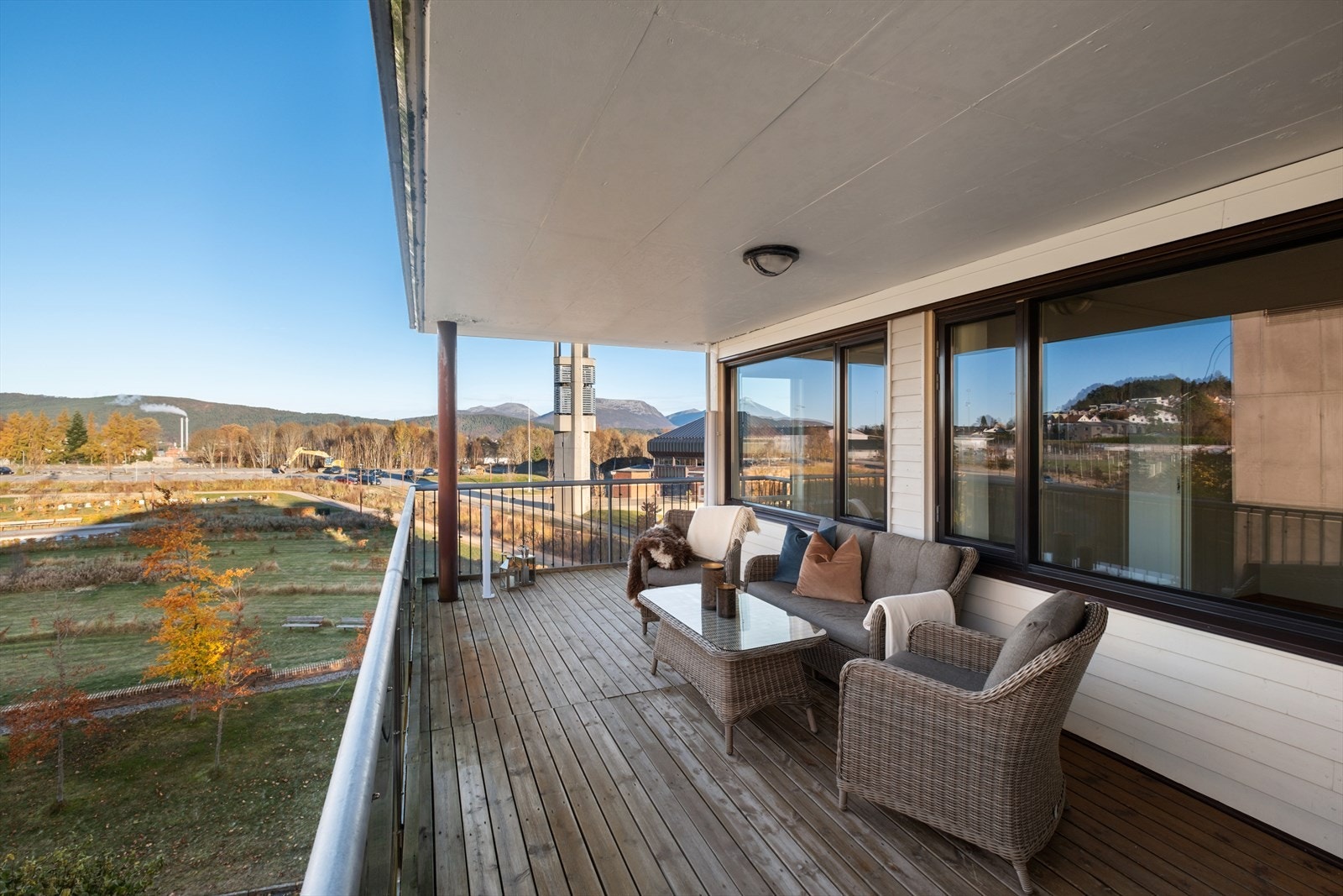 Veranda | Ettermiddag- og kveldssol | Utsikt Galleribilde