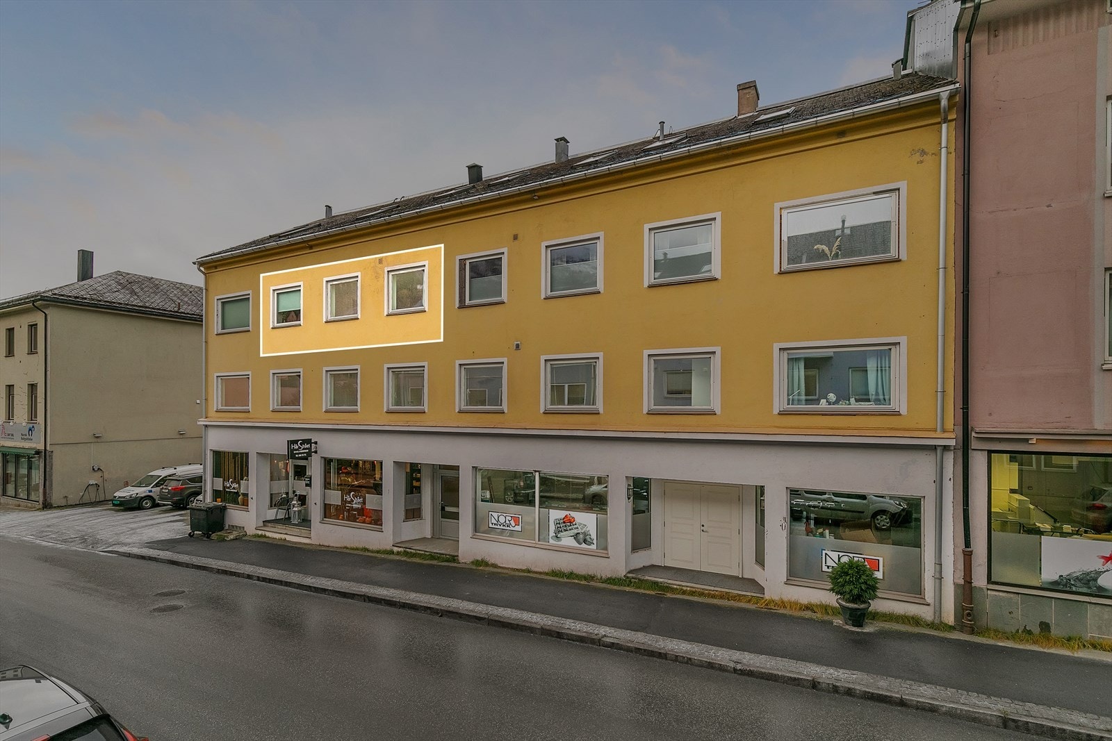 Sentral beliggenhet i Narvik sentrum med gåavstand til alle sentrumsfasiliteter Galleribilde