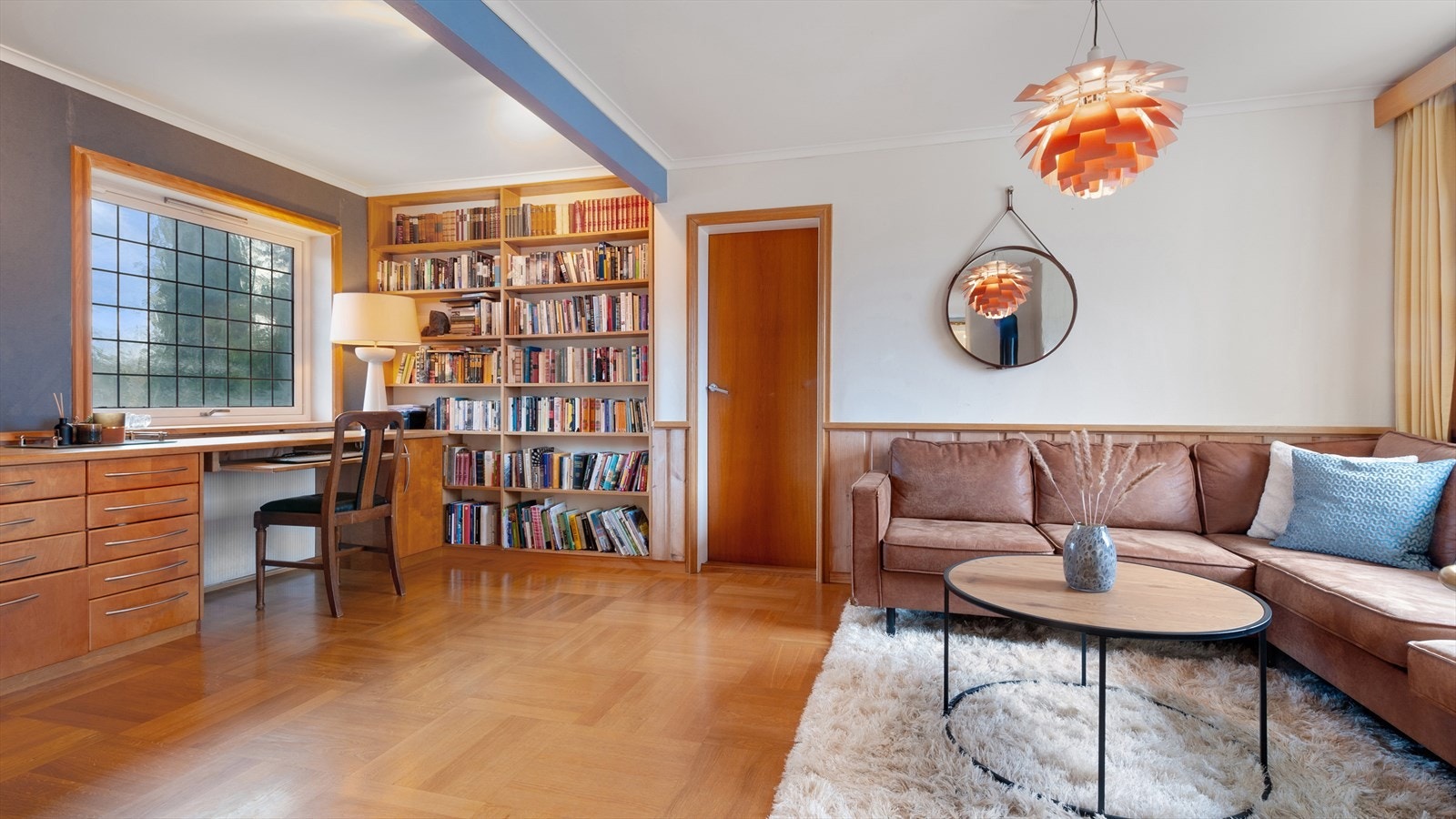 Stue/ bibliotek på 19 kvm. Galleribilde