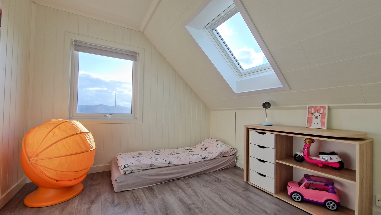 Loft - soverom Galleribilde