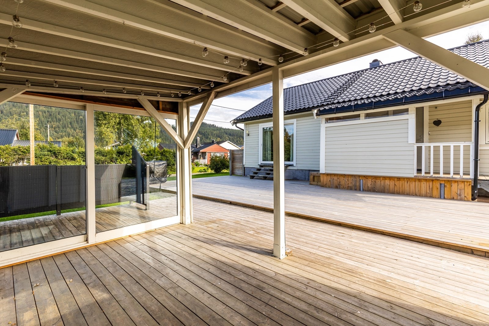 Her kan du sitte tørt og lunt selv om været ikke er helt på topp Galleribilde