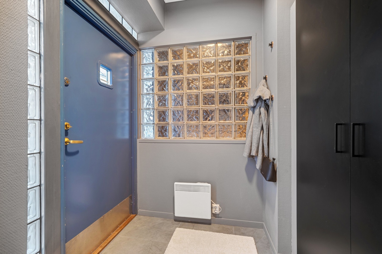 Felleskostnadene dekker blant annet kommunale avgifter, kabel-TV, internett og bygningsforsikring. Galleribilde