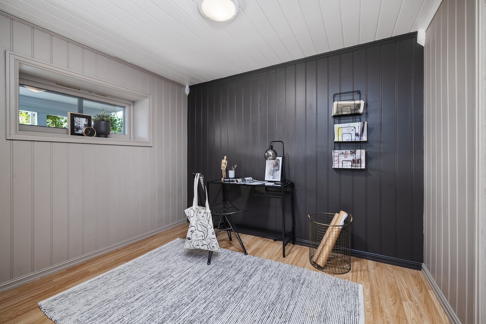 Rom i 1. etasje, passer godt til kontor. Galleribilde
