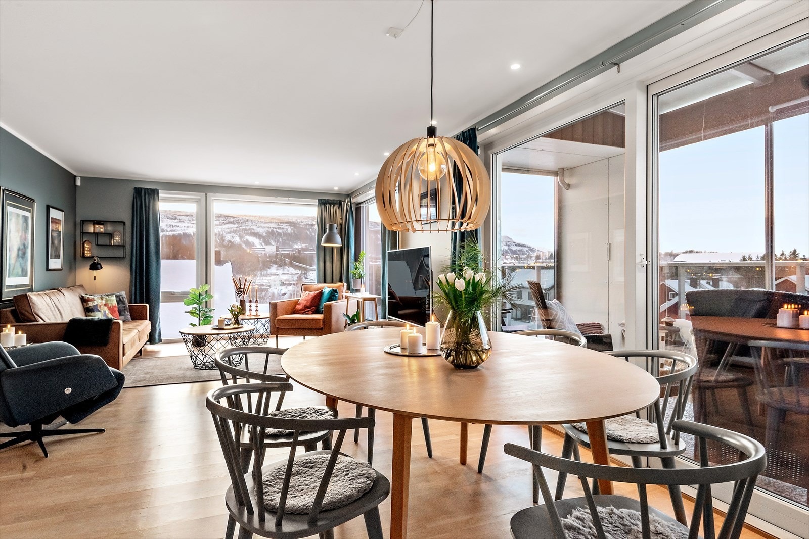 REDE Eiendomsmegling har den glede å presentere denne flotte leiligheten i Selforsveien 46! Galleribilde
