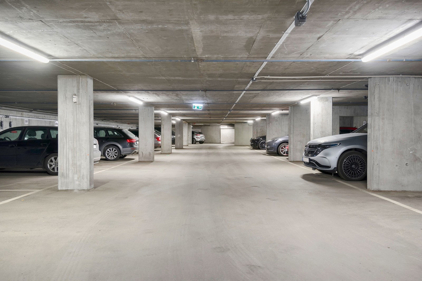 Leiligheten har en garasjeplass med mulighet for el-bil lader. Galleribilde
