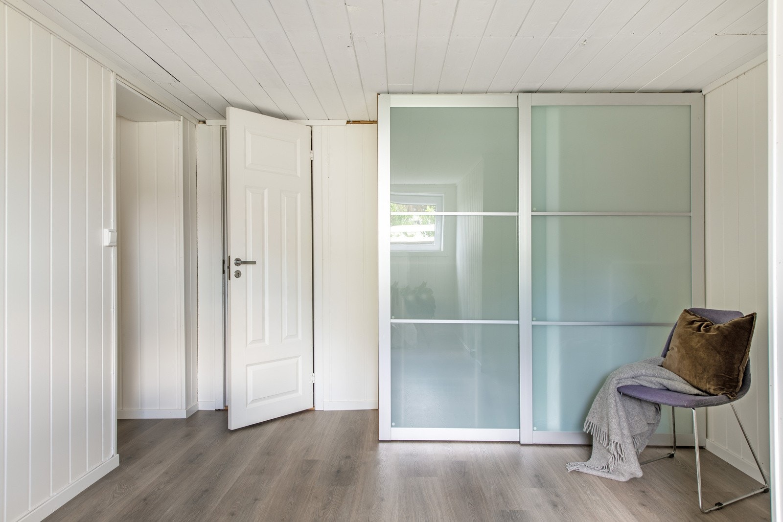 Soverom 4 er et stort og deilig rom med garderobe. Galleribilde