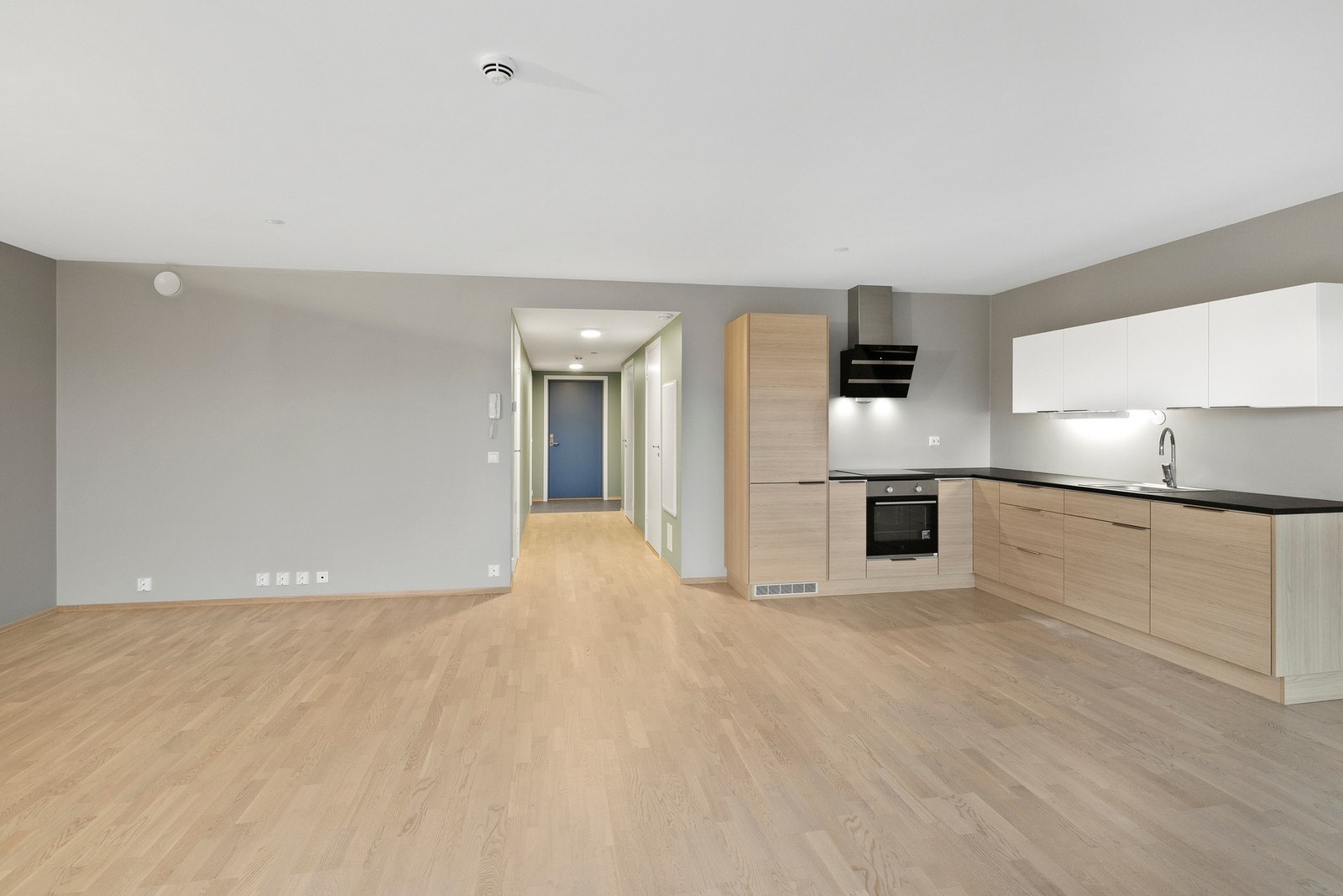 Leiligheten består av gang, stue/kjøkken, bad/vaskerom, 2 soverom og bod Galleribilde