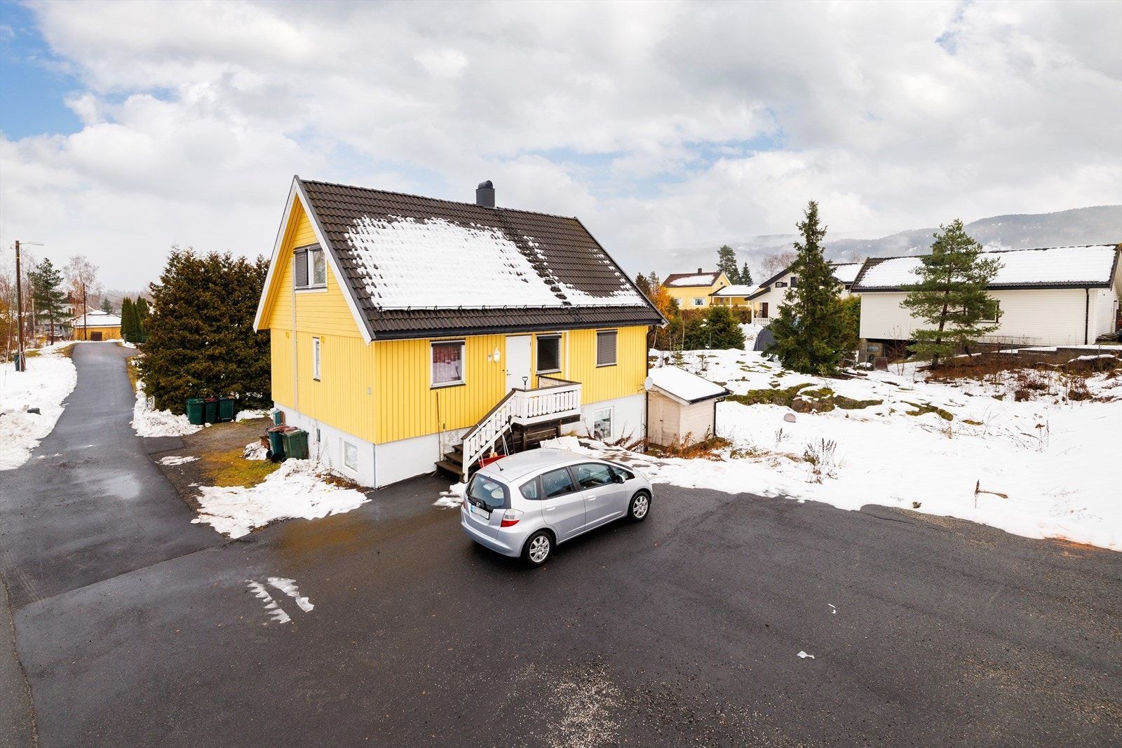 Sokkelleilighet i rolige og barnevennlige omgivelser på Skredsvikmoen. Galleribilde