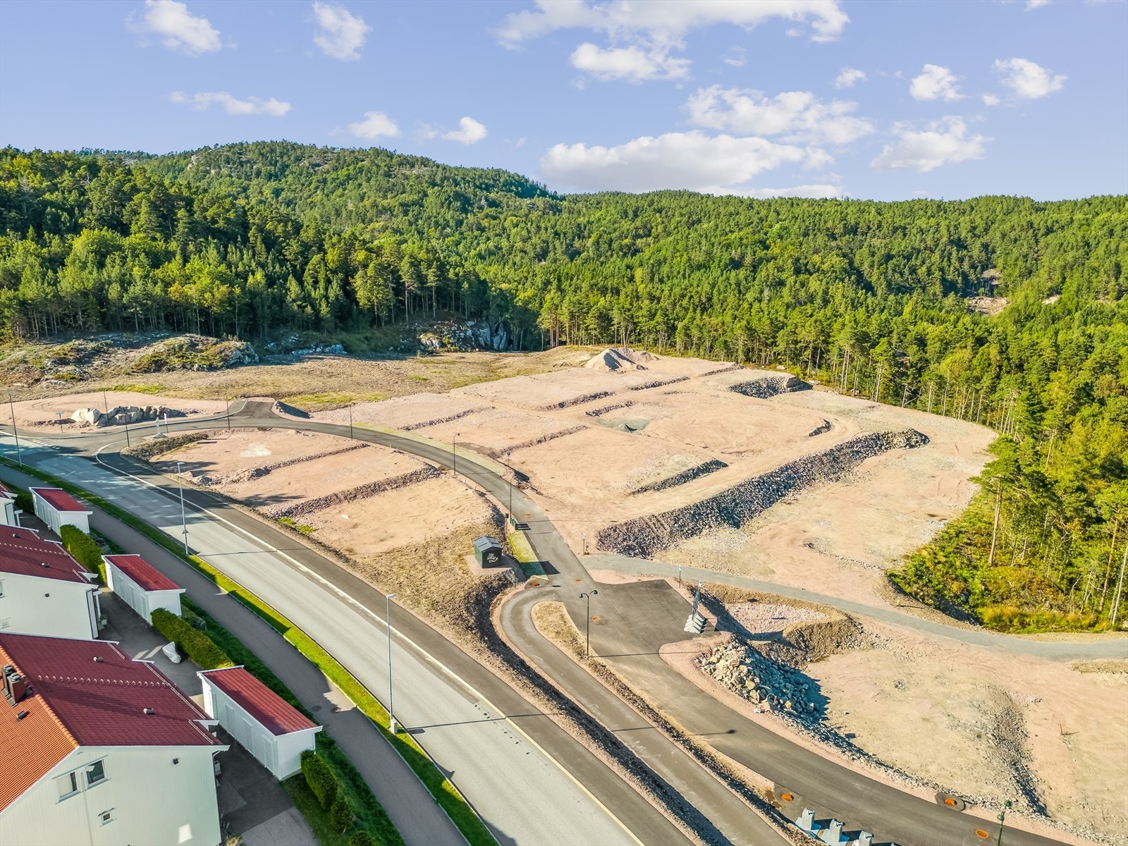 Dronefoto over området Galleribilde