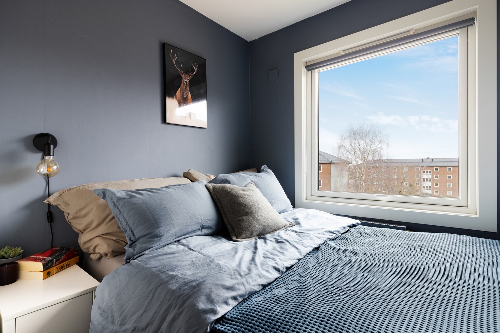 Soverom 2 og 3 er romslige og anvendelige soverom med plass til dobbeltsenger og garderober Galleribilde