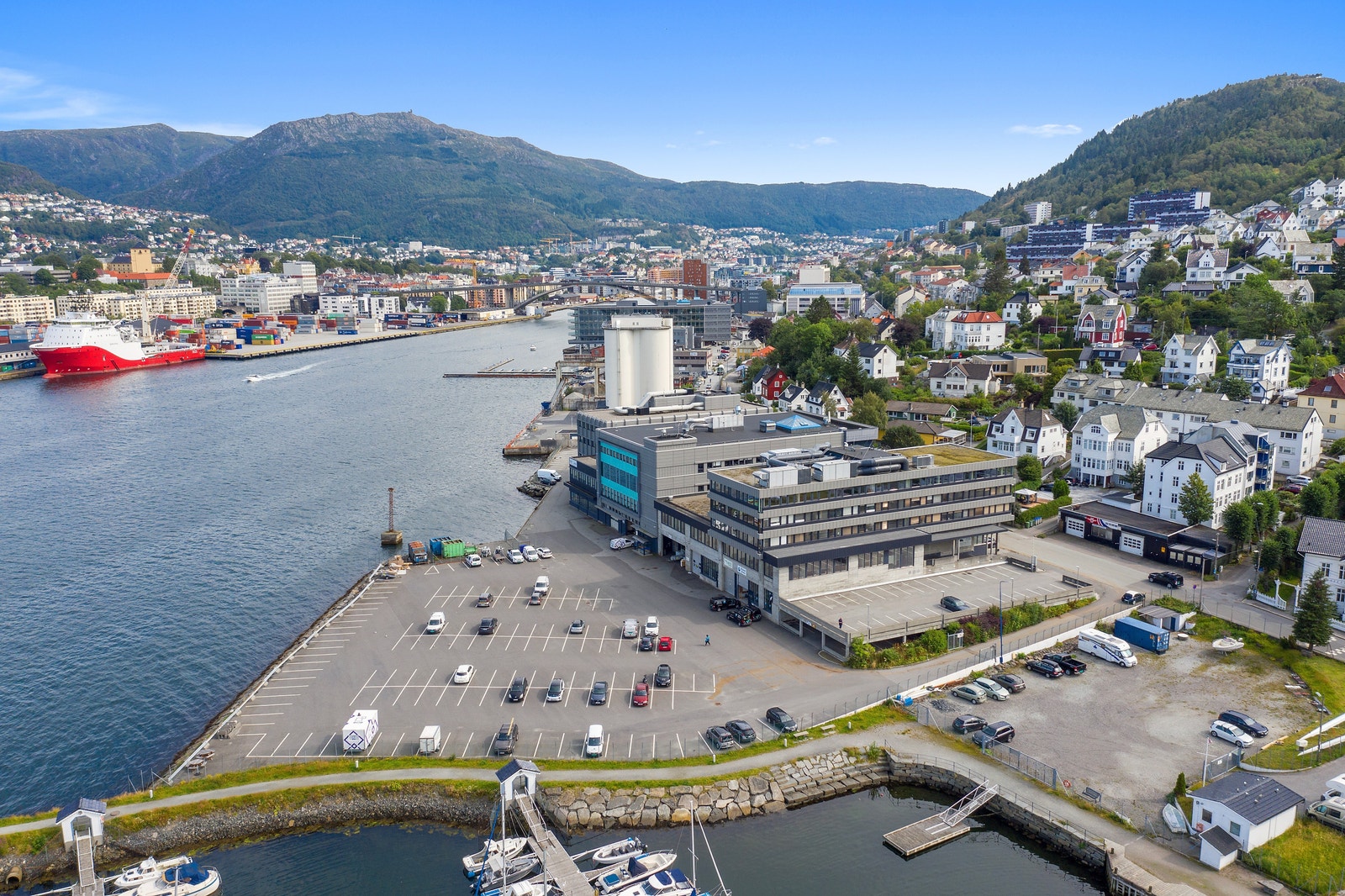 Kort vei til Bergen sentrum og flere bydeler. Galleribilde