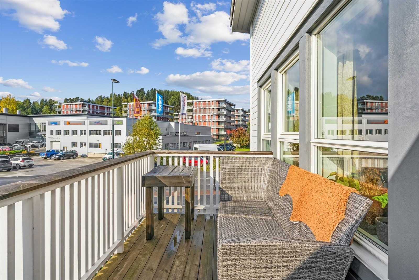 Balkong på 6 kvm med plass til utemøblement. Galleribilde