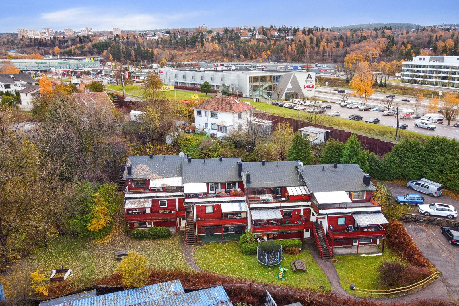 Her bor man skjermet og tilbaketrukket i blindvei uten gjennomgangstrafikk. Galleribilde