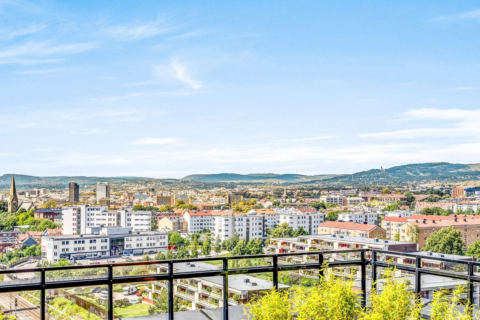 Stor felles taksterrasse Galleribilde