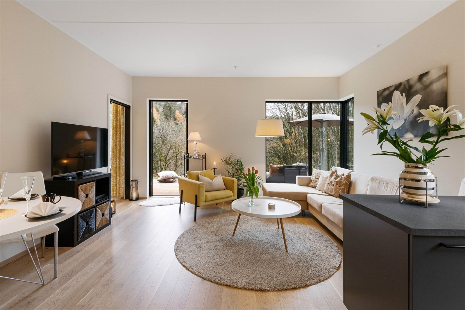 Nyoppført og unik leilighet med en funksjonell og god planløsning Galleribilde