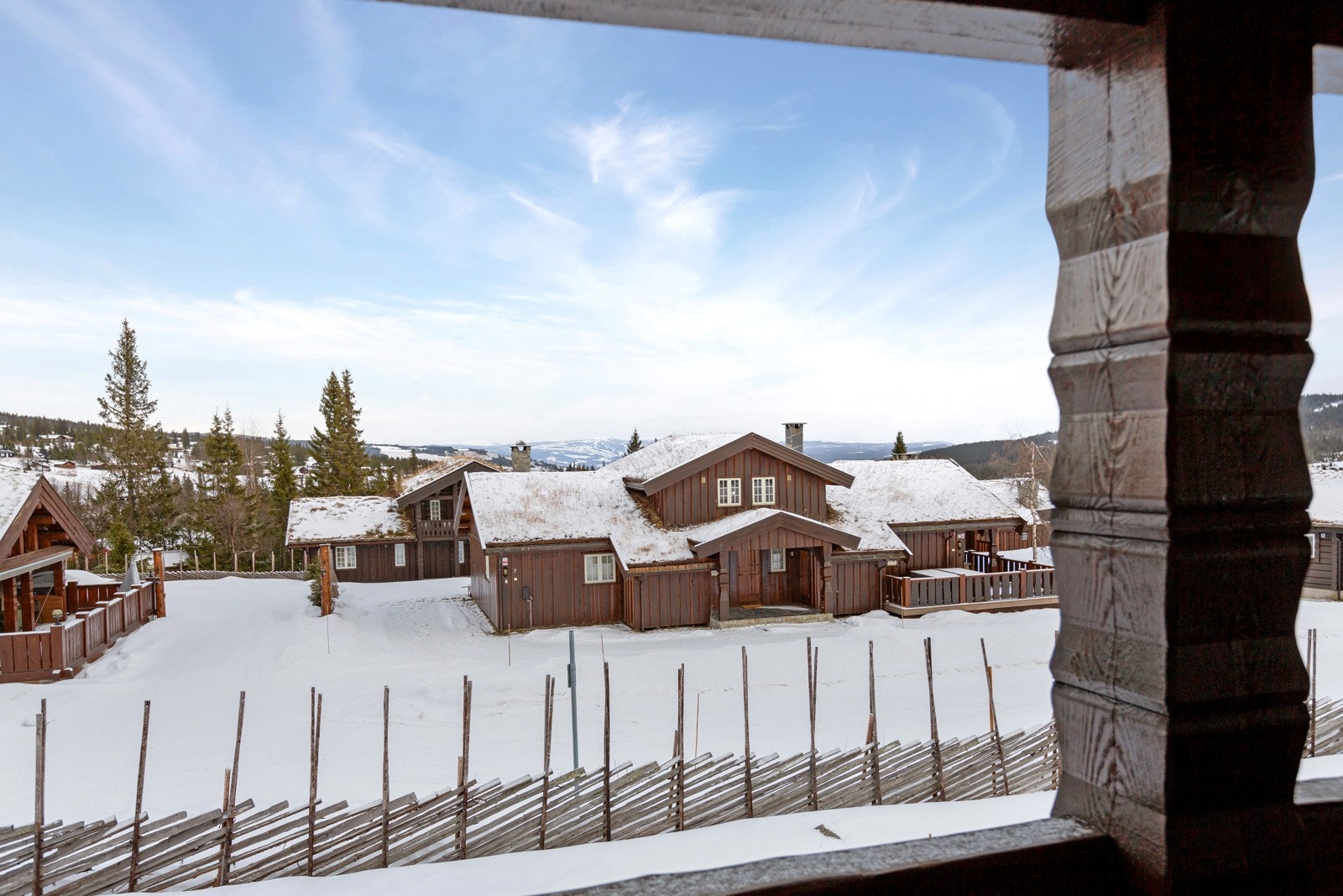 Utsikt fra balkongen utenfor loftstuen. Galleribilde