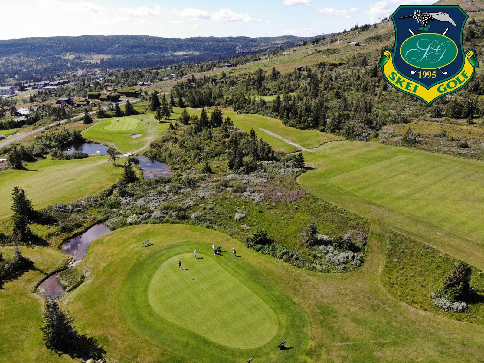 Skeikampen er en helårsdestinasjon med opplevelser for hele familien hele året. Galleribilde