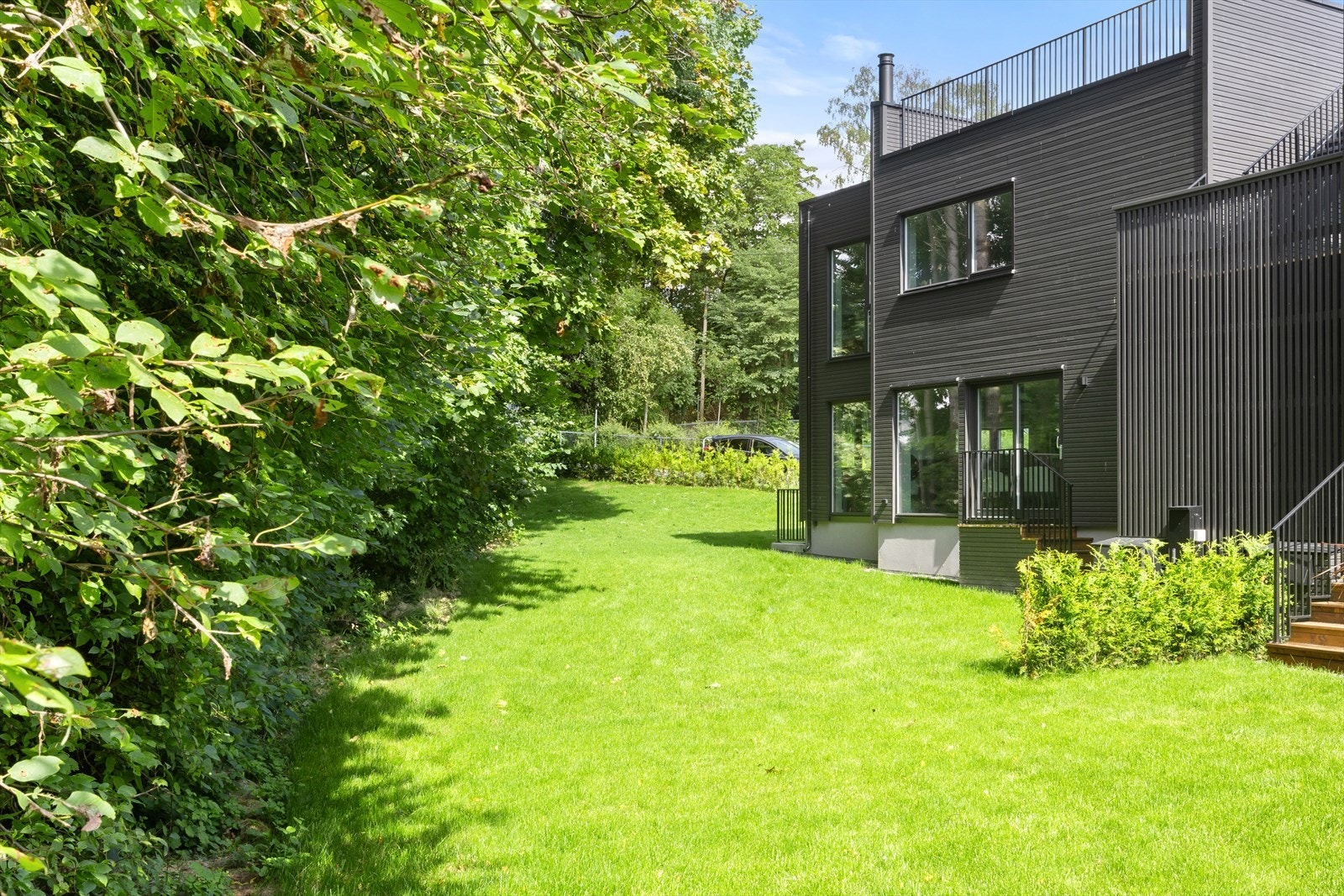 Moderne og gjennomtenkte boliger med en innholdsrik planløsning og solrike uteplasser. Galleribilde