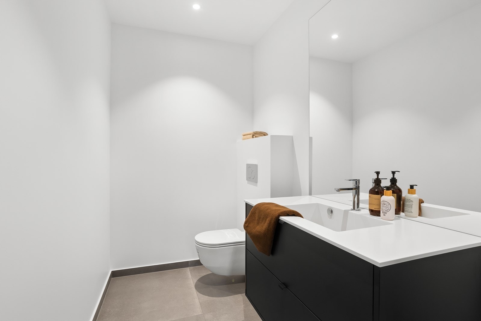 Lekkert og morderne bad med god størrelse. Galleribilde