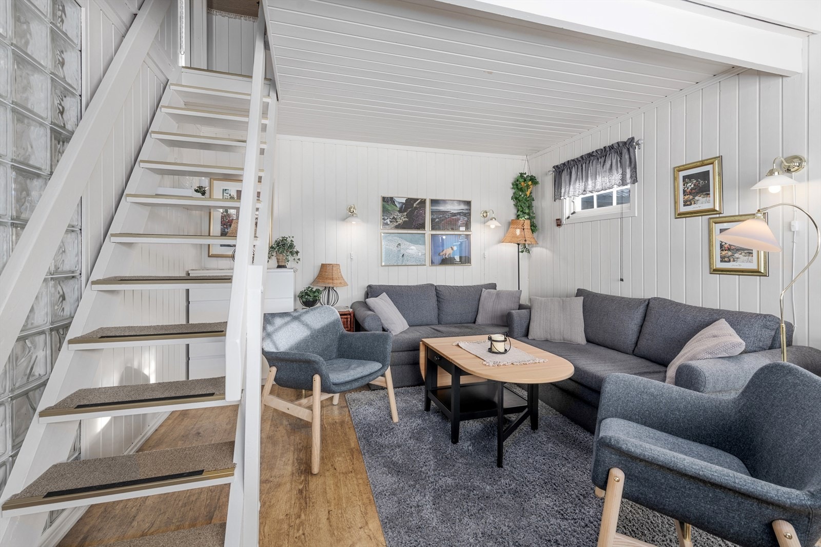 God plass for en koselig sofagruppe Galleribilde