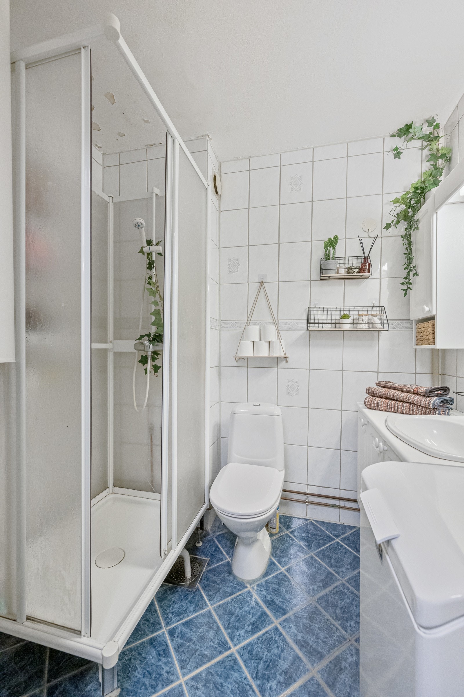 Oppvarming på bad via stråleovn. Galleribilde