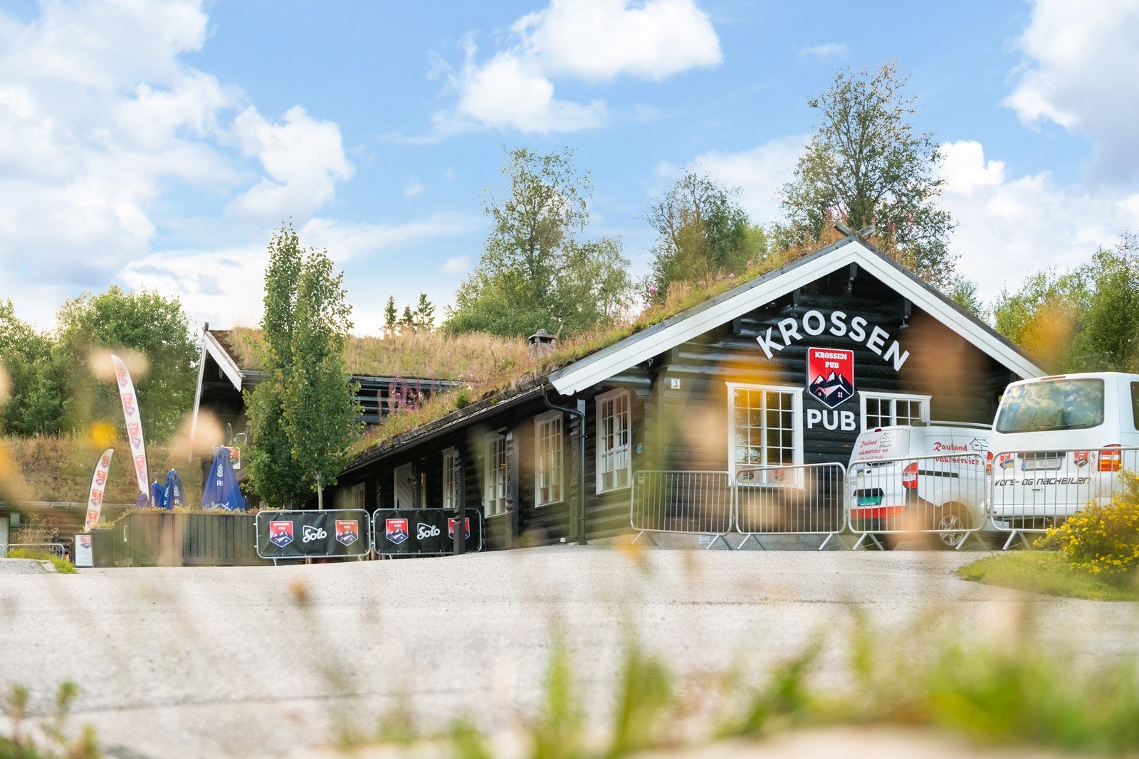 Krossen Pub i Rauland sentrum Galleribilde