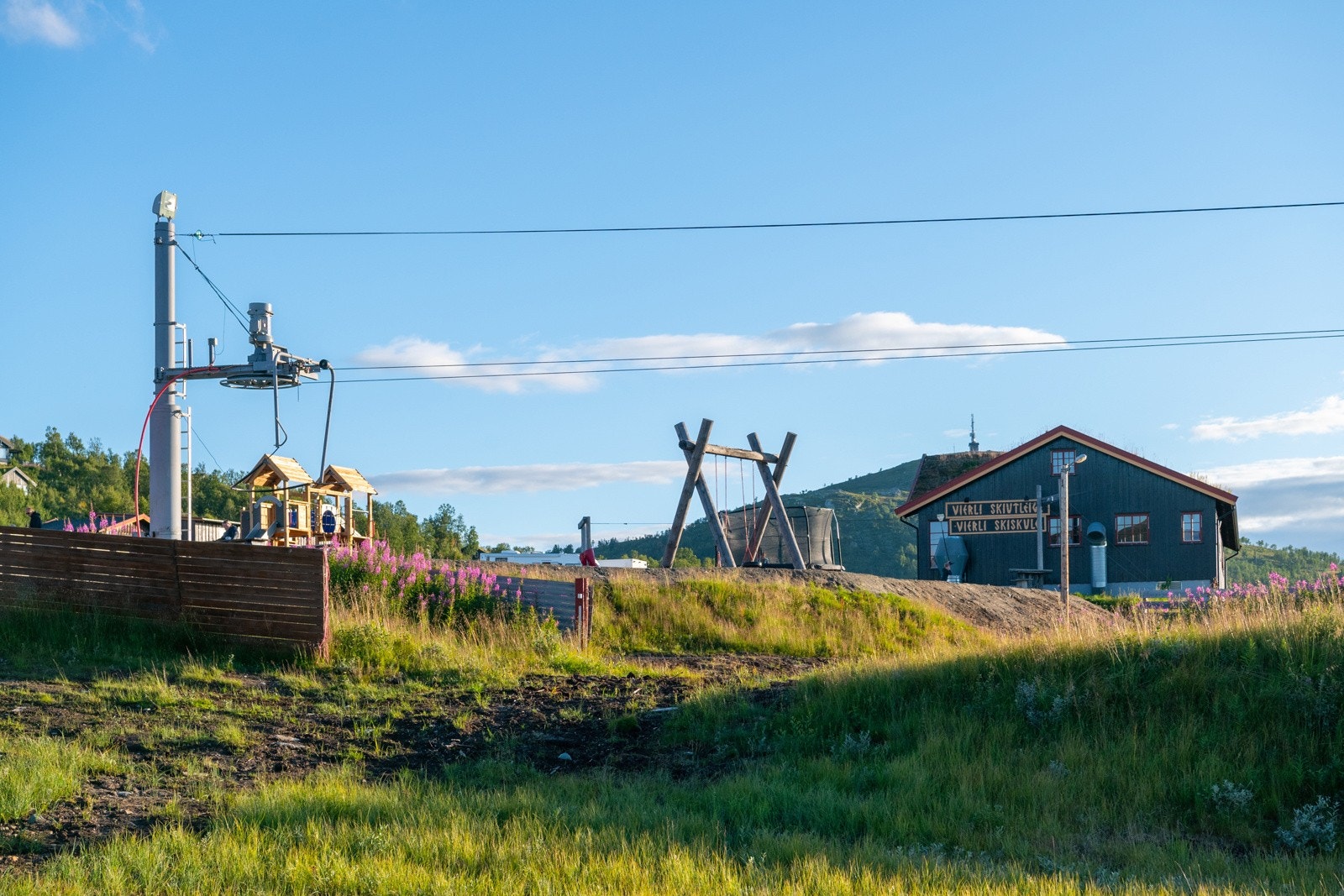 Barnebakken ved Vierli Galleribilde