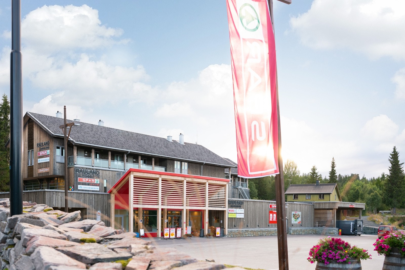 Storhandelen kan gjøres på Spar på Rauland Galleribilde