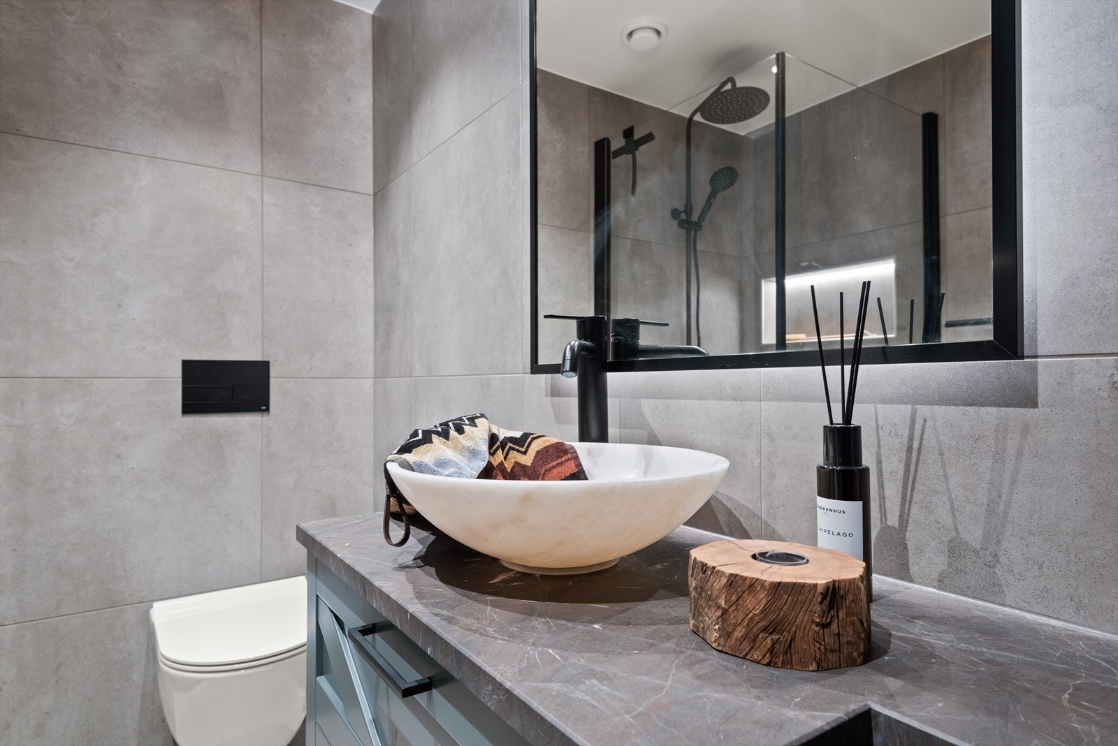 Baderom II beliggende i tilknytning til enteén Galleribilde