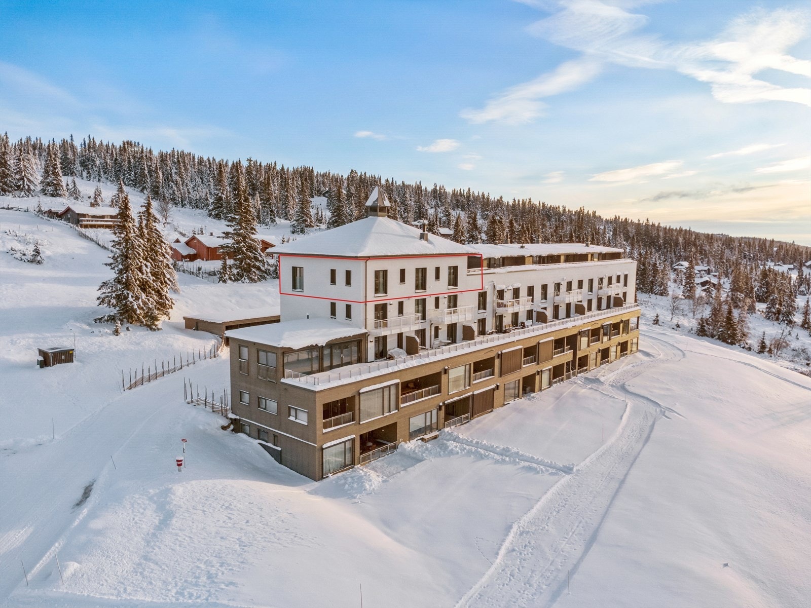 Nevra - et moderne leilighetsbygg (2021) sentralt på Nordseter Galleribilde