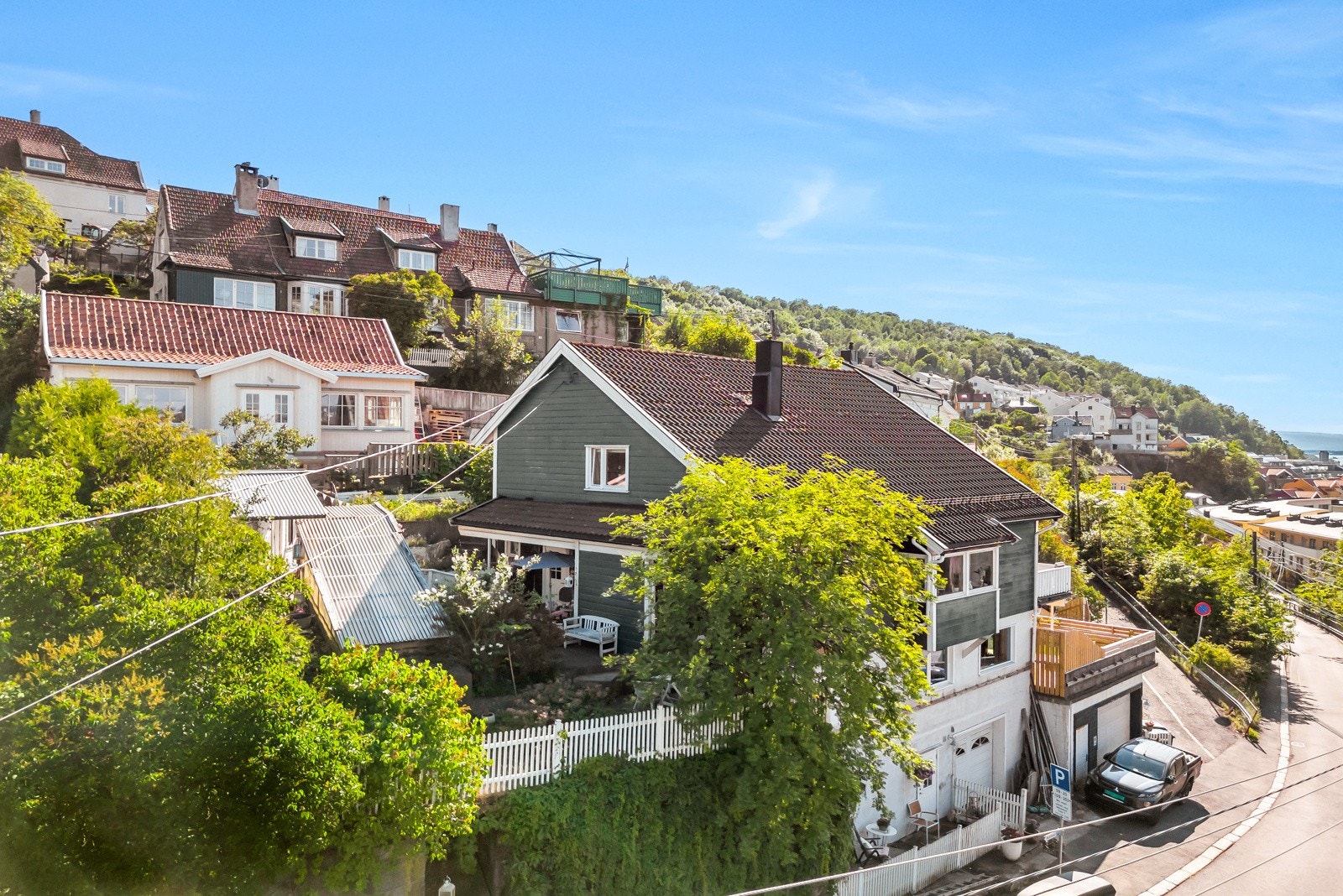 Velkommen til Ryenbergveien 13B, presentert av Schala & Partners ved Christian Amcoff, tlf. 98 69 09 36. Galleribilde