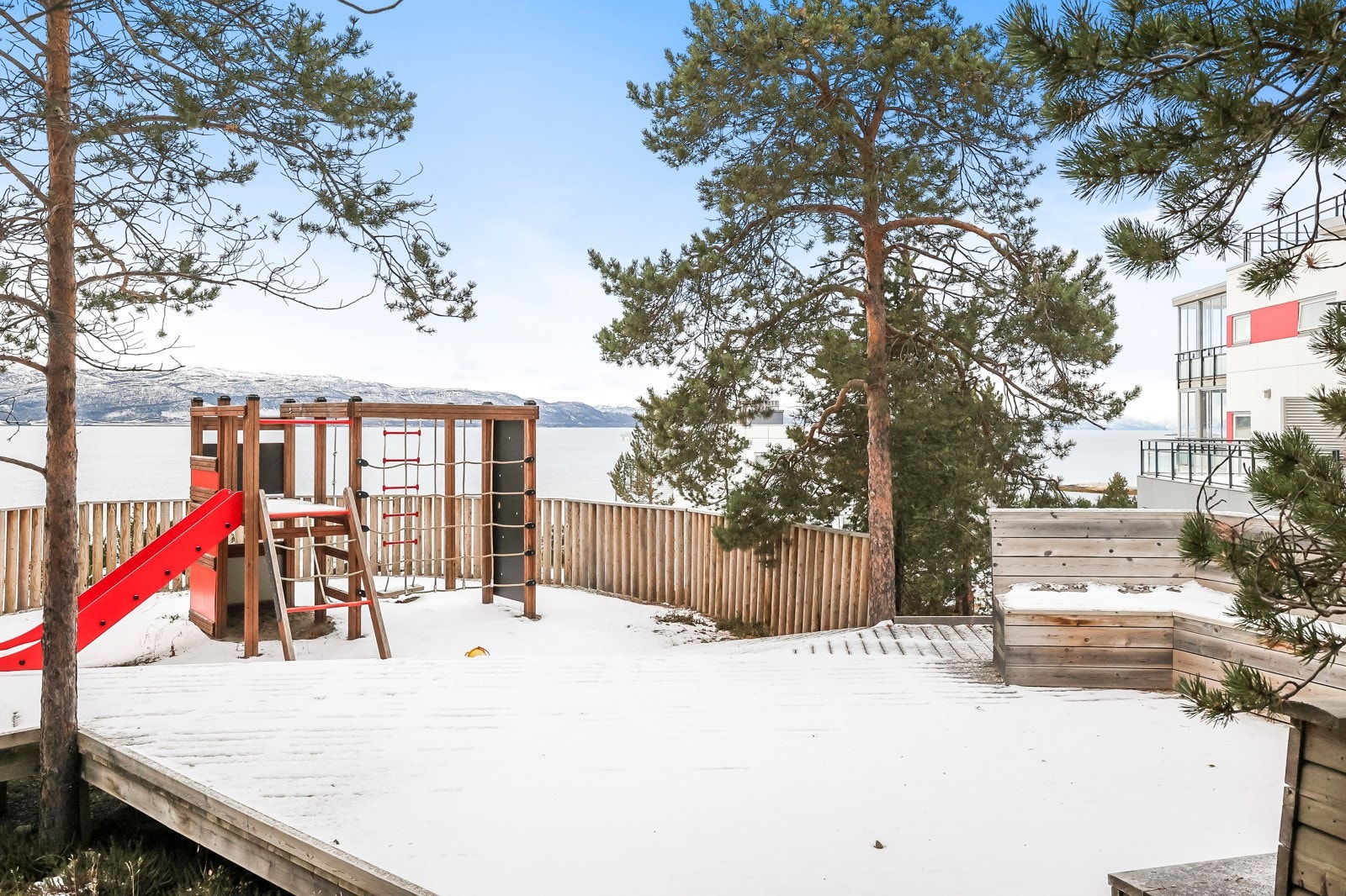 Her er det også lekeplass Galleribilde
