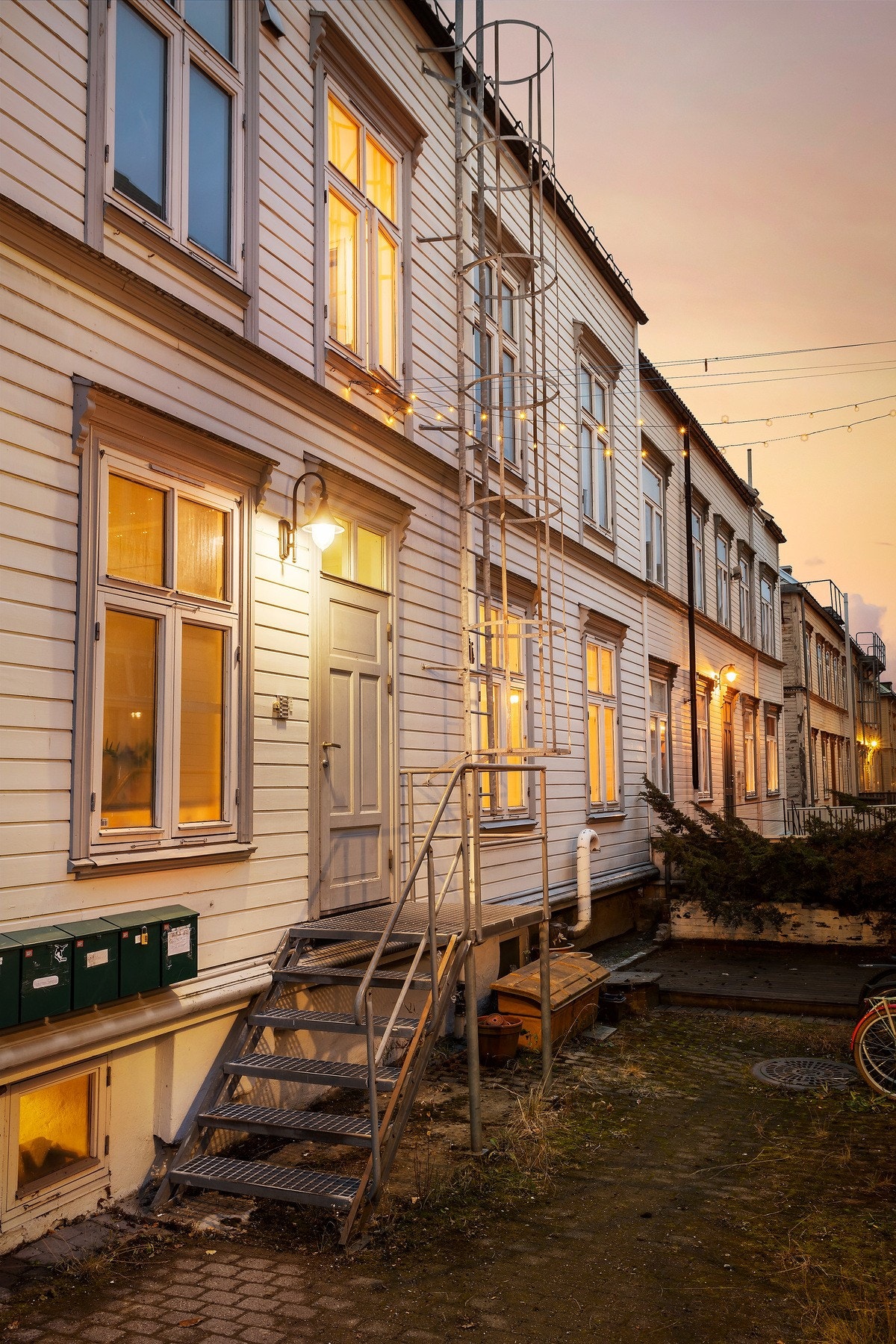 Bakgården Galleribilde