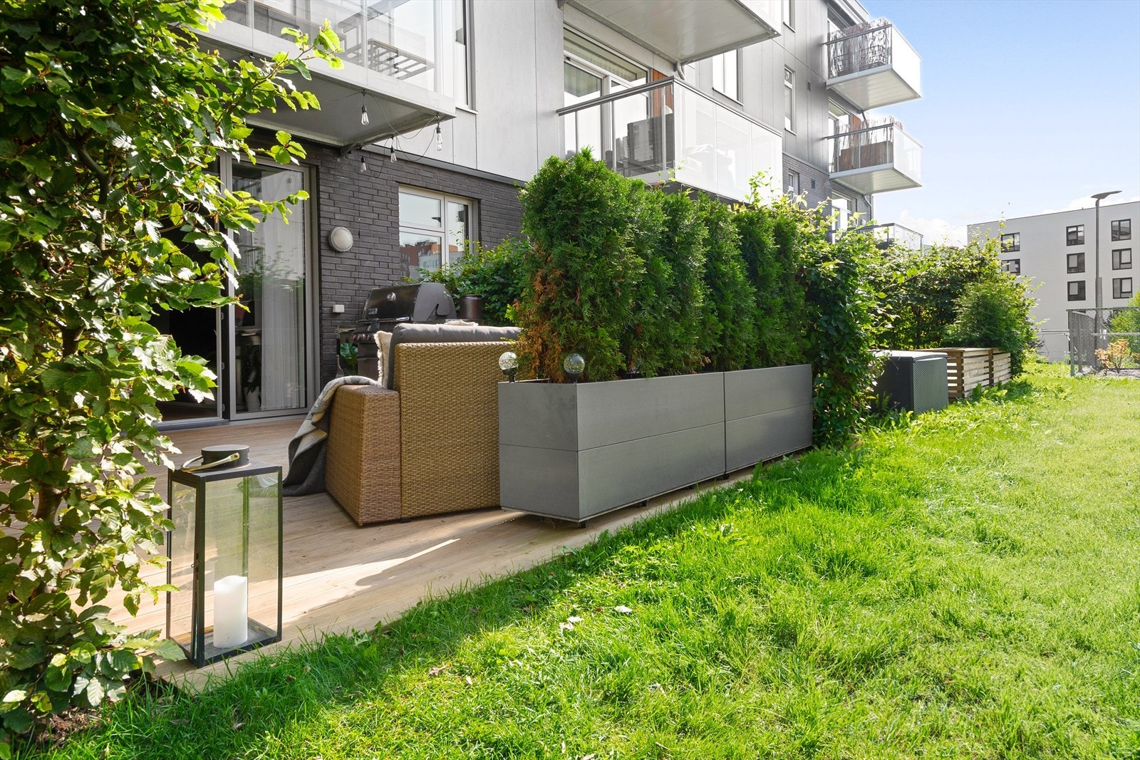 Terrassen grenser mot grønne fellesarealer Galleribilde