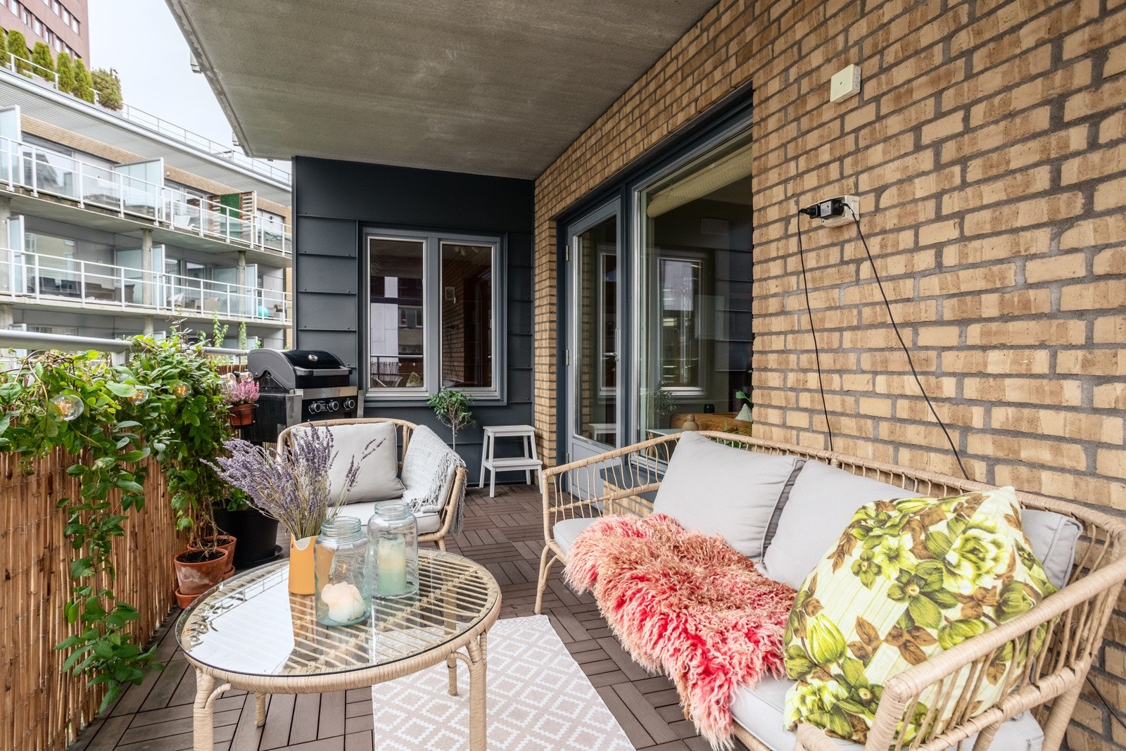I tillegg til balkongen er det en flott felles takterrasse i samme bygg. Galleribilde