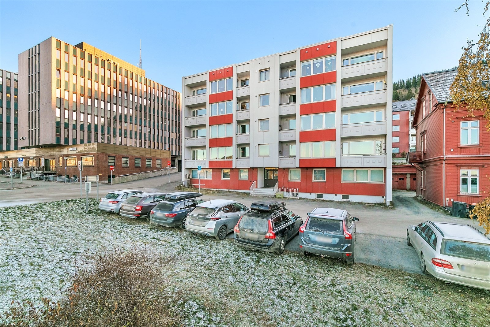 Leiligheten er en del av et veldrevet borettslag som består av 18 leiligheter. Galleribilde