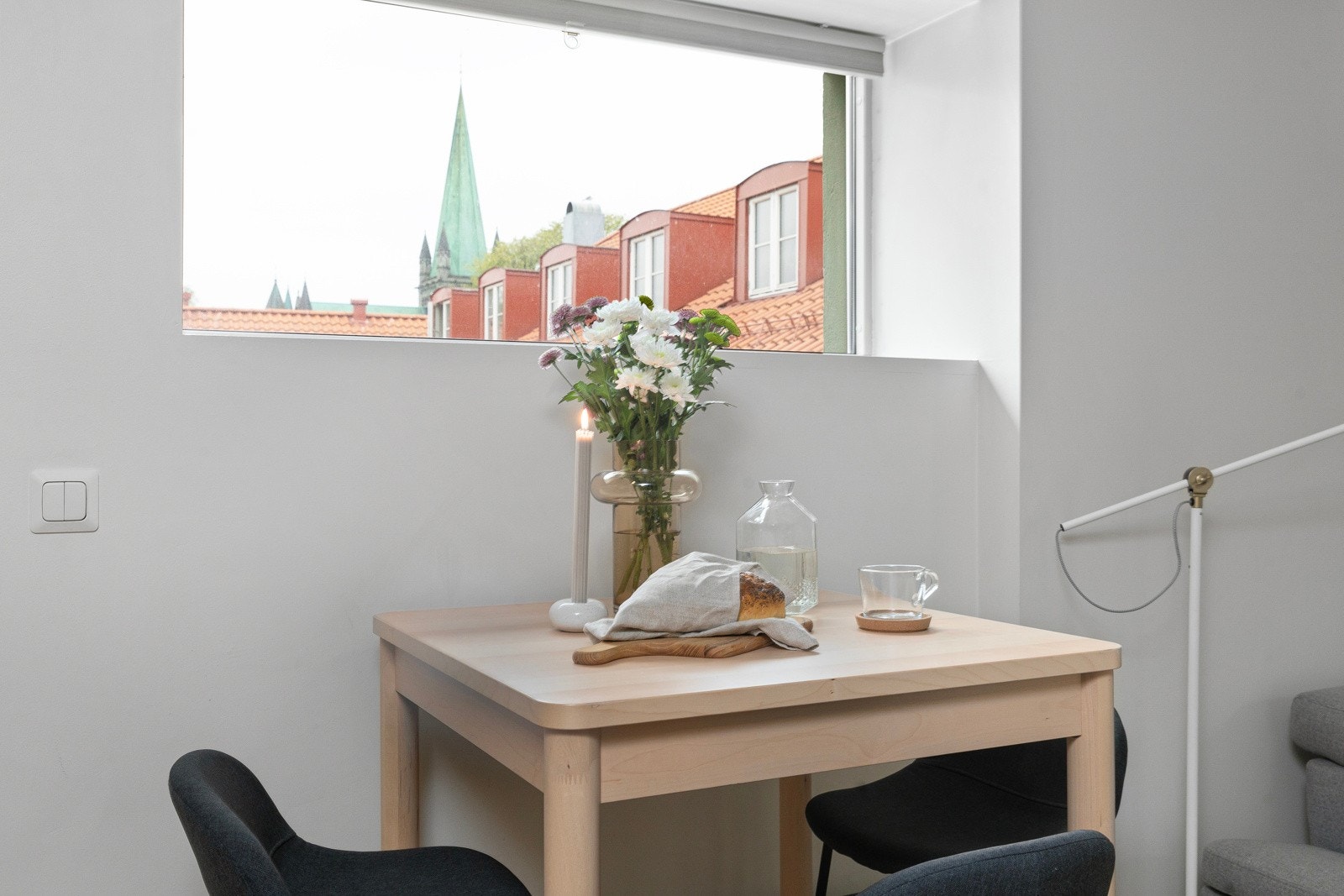 Her er det rom for et vesentlig større bord enn på bildet. Galleribilde