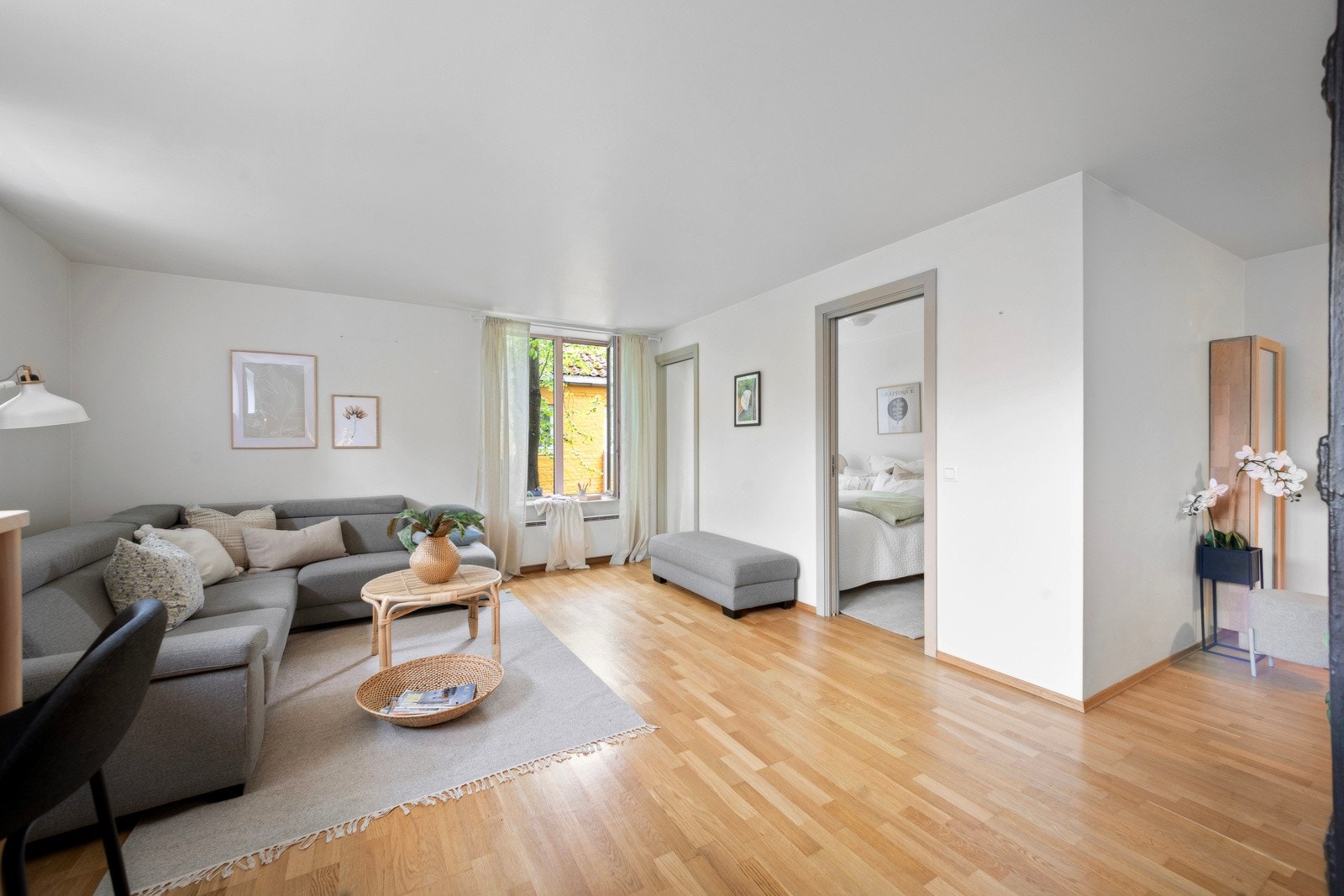 Totalt areal: primærrom: 49 kvm, bruksareal: 49 kvm, og bruttoareal: 54 kvm. Galleribilde