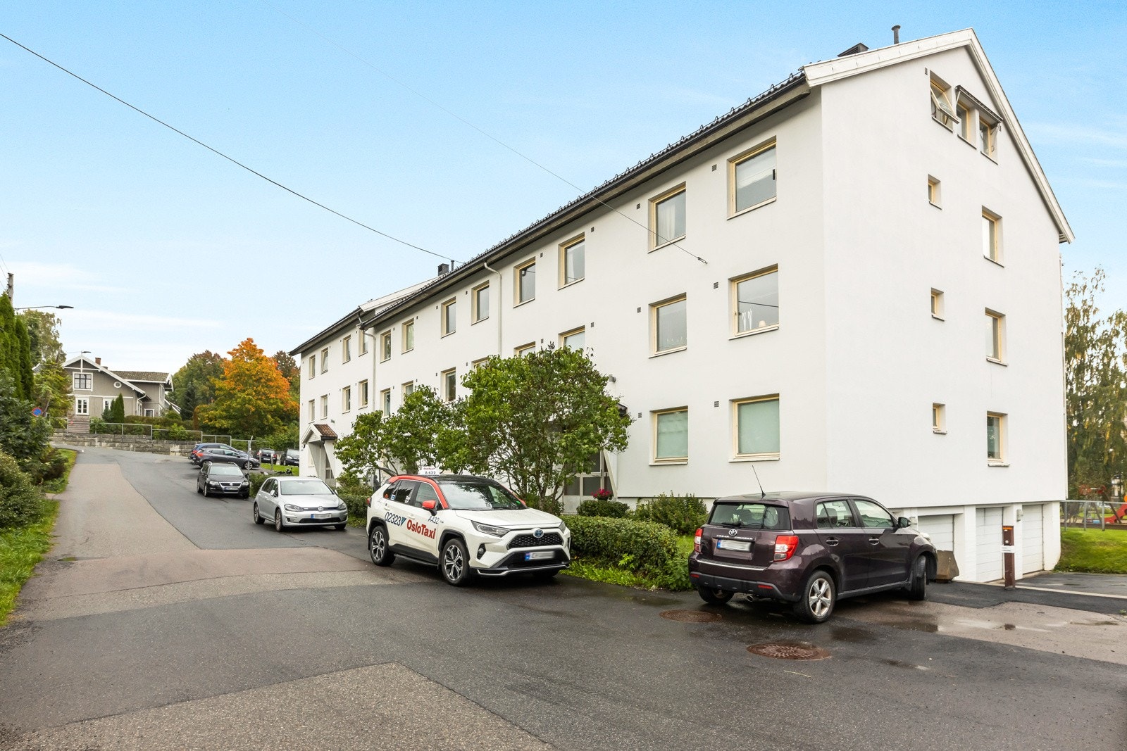 Gangavstand fra leiligheten til offentlig transport, dagligvarebutikk, skole, barnehage m.m. Galleribilde