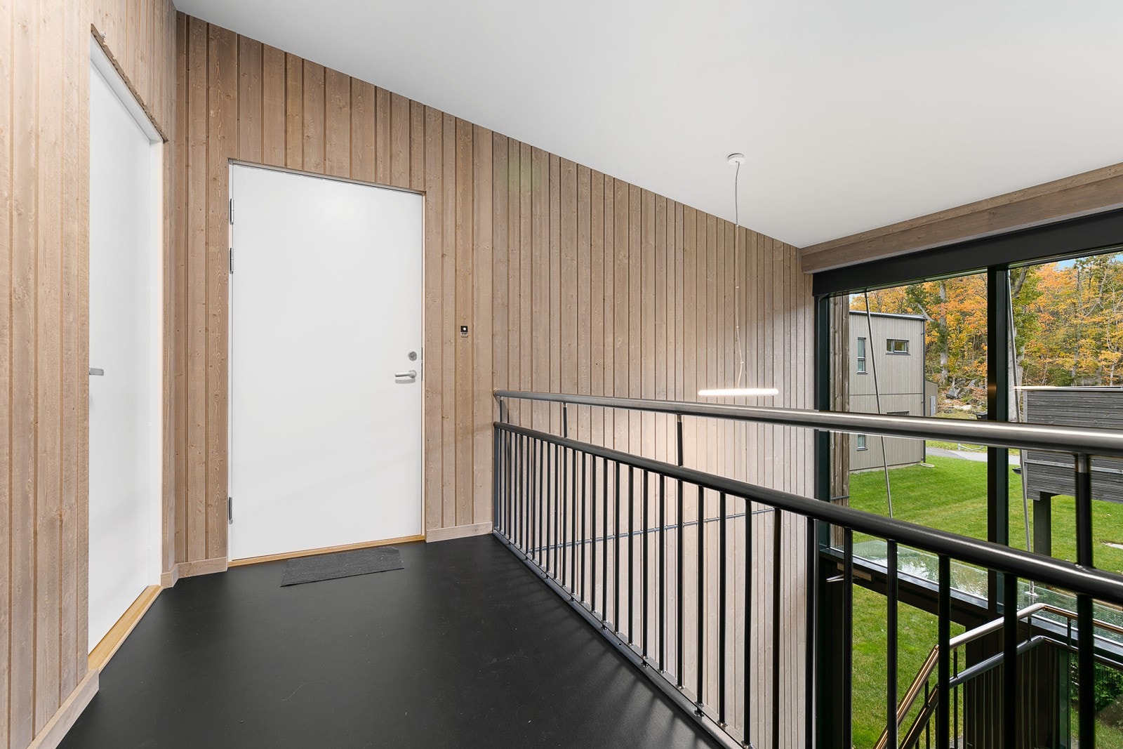 Inngang til leiligheten. Bod med egen inngang som følger leiligheten Galleribilde