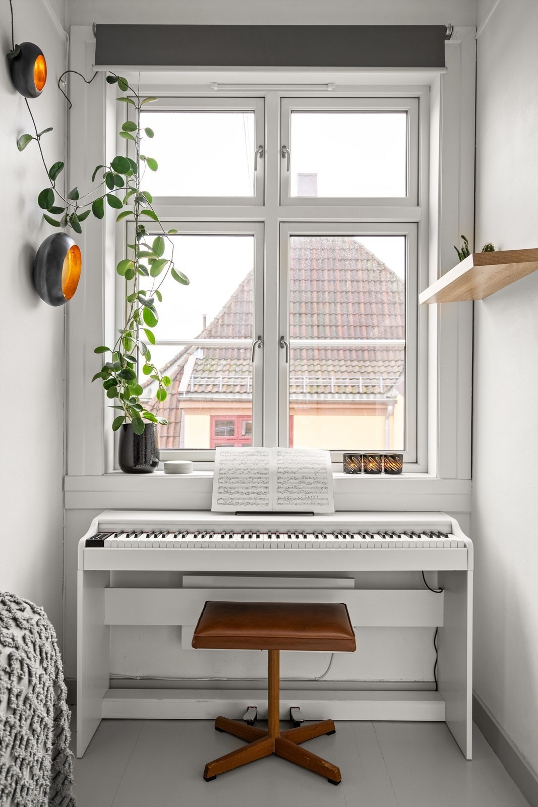 Her er det plass til et hjemmekontor. Galleribilde