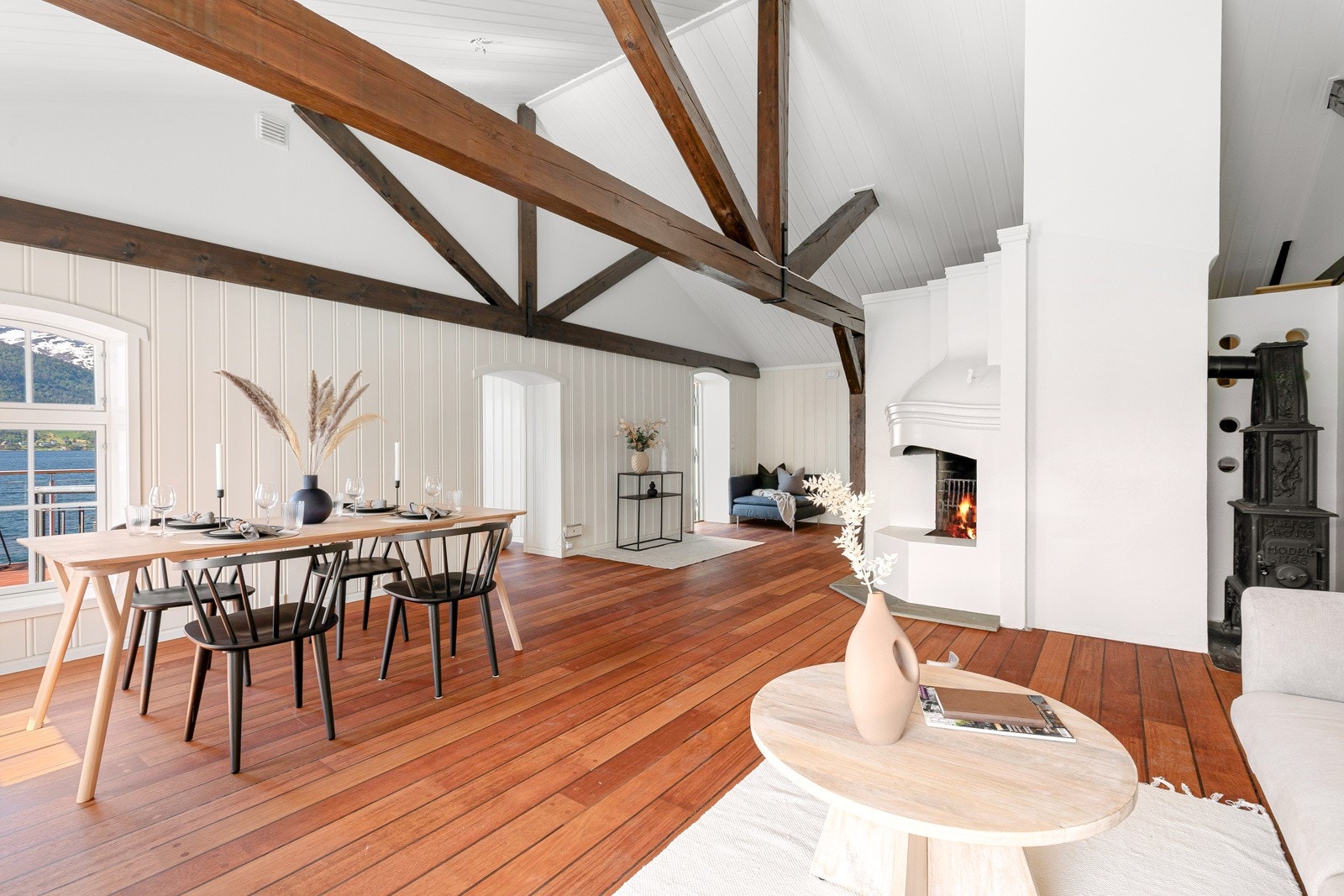 Legg merke til detaljane i taket. Her bur ein i maritime omgjevnader med ei fin miks av gammalt og nytt. Galleribilde