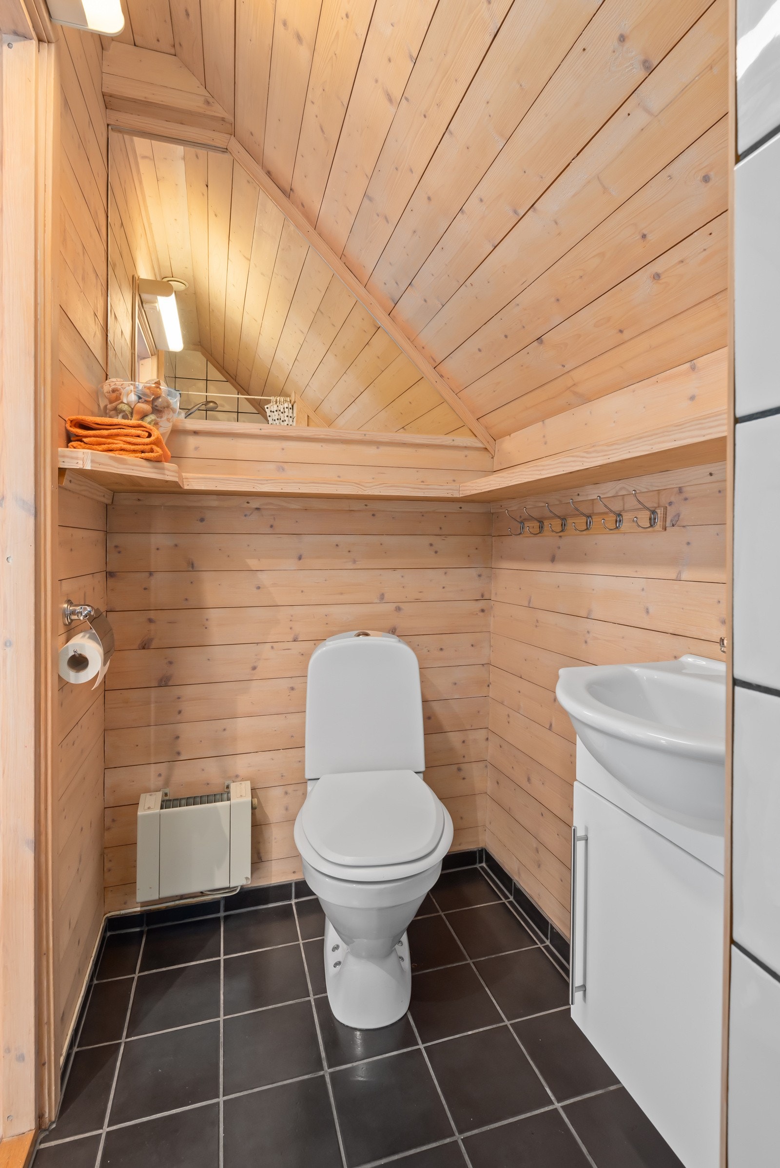 Bad i loftsetasjen Galleribilde