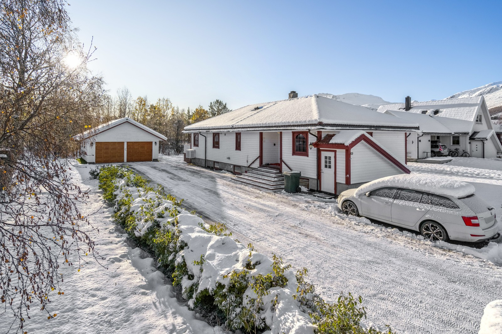 Velkommen til Høgegga 69 - Presentert av Sne Eiendomsmegling ved Hege Kittelsen!