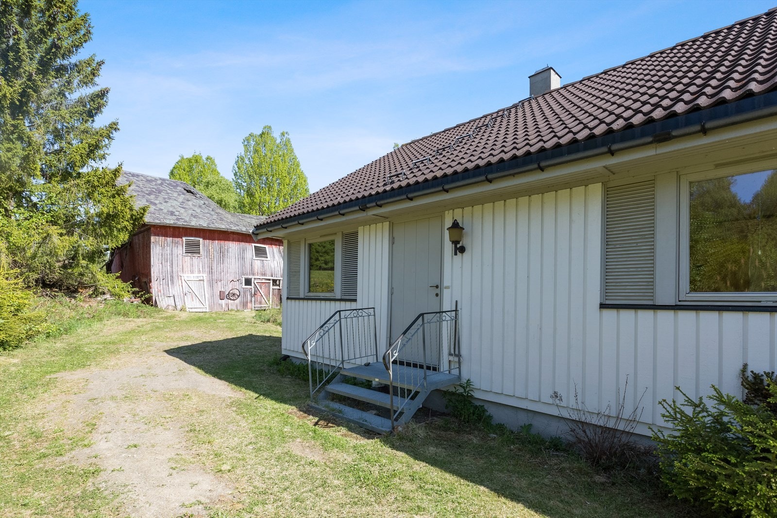 Inngangsparti. Galleribilde