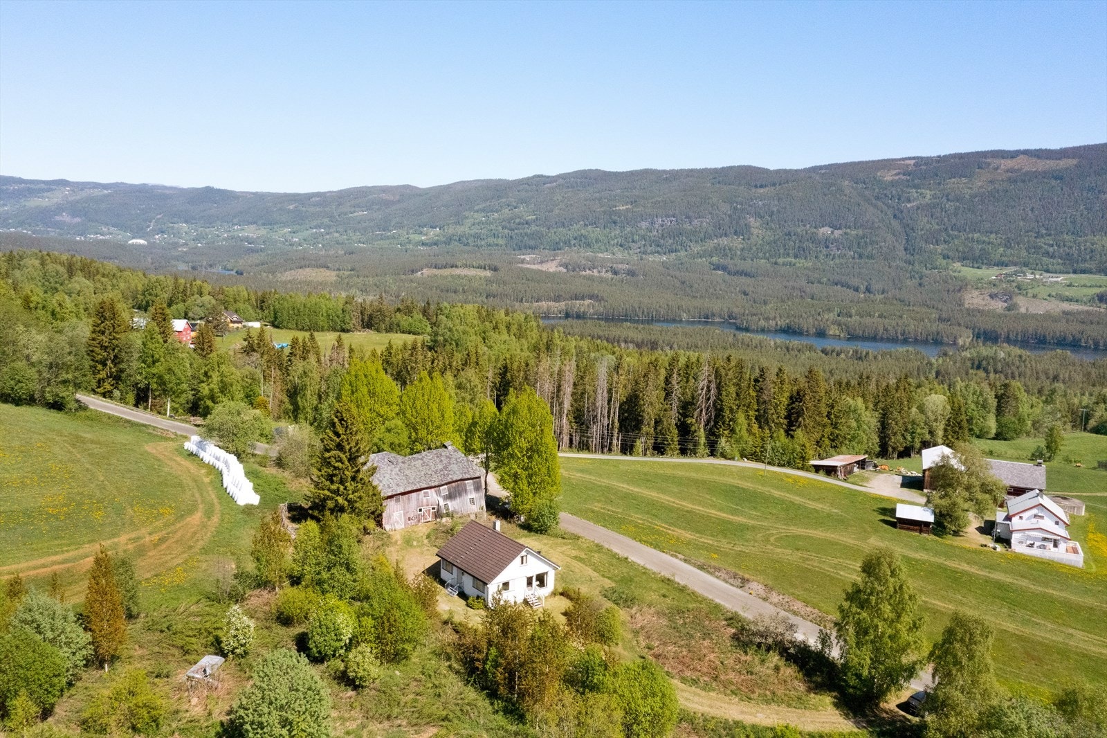 Vestringsbygda er et rolig og barnevennlig område, kun 10 minutter fra Leira. Galleribilde