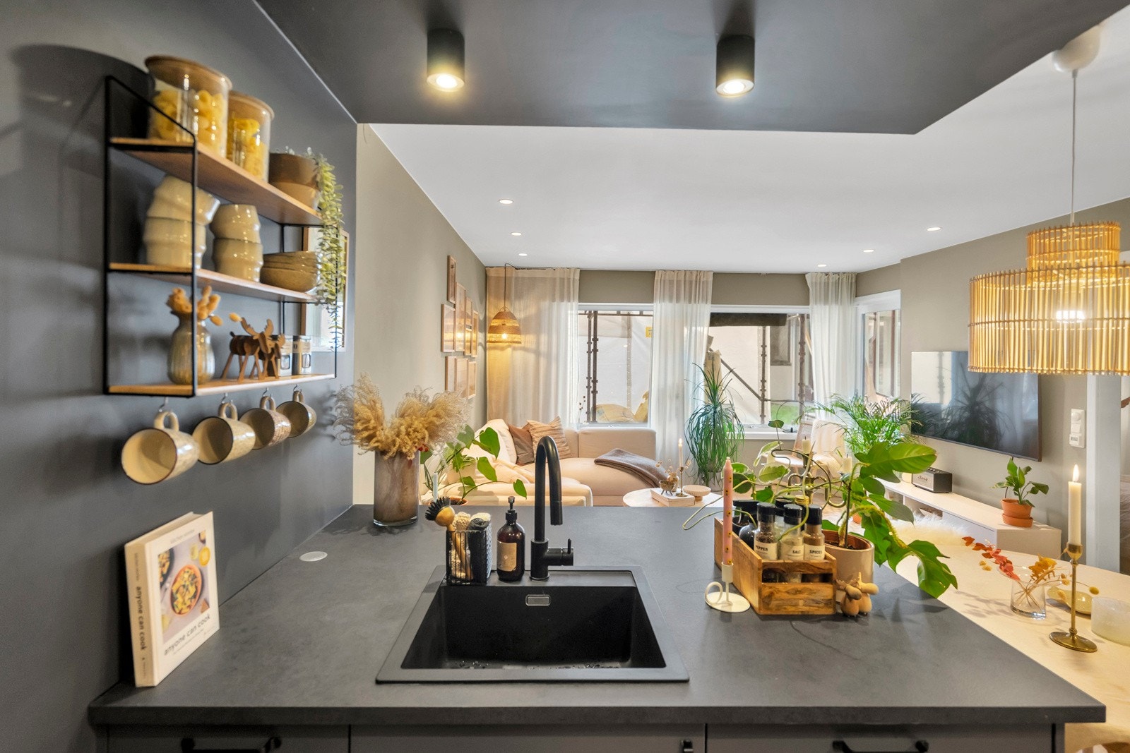 (Stilaset utenfor skyldes borettslagets pågående arbeid) Galleribilde