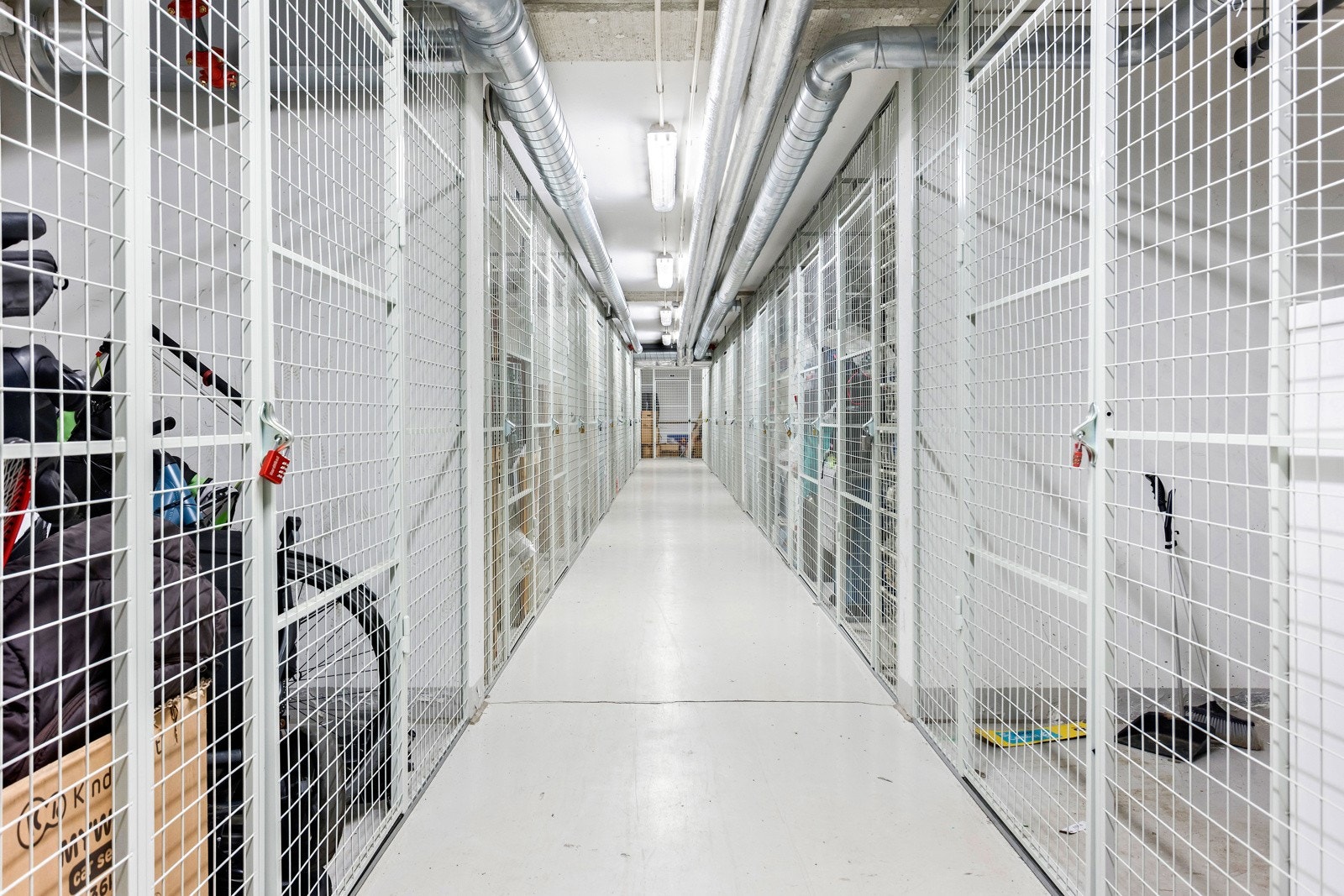 Boligen disponerer en bod i samme etasjeplan som garasjen på 3kvm. Galleribilde